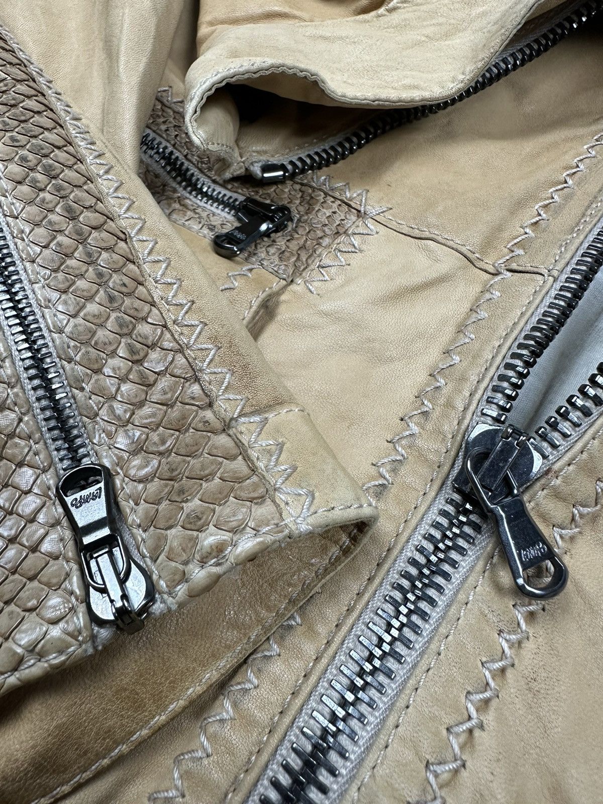 Genuine Leather 🔥Rare🔥Vintage LCR Snake Skin Leather Jacket Size US M / EU 48-50 / 2 - 6 Thumbnail
