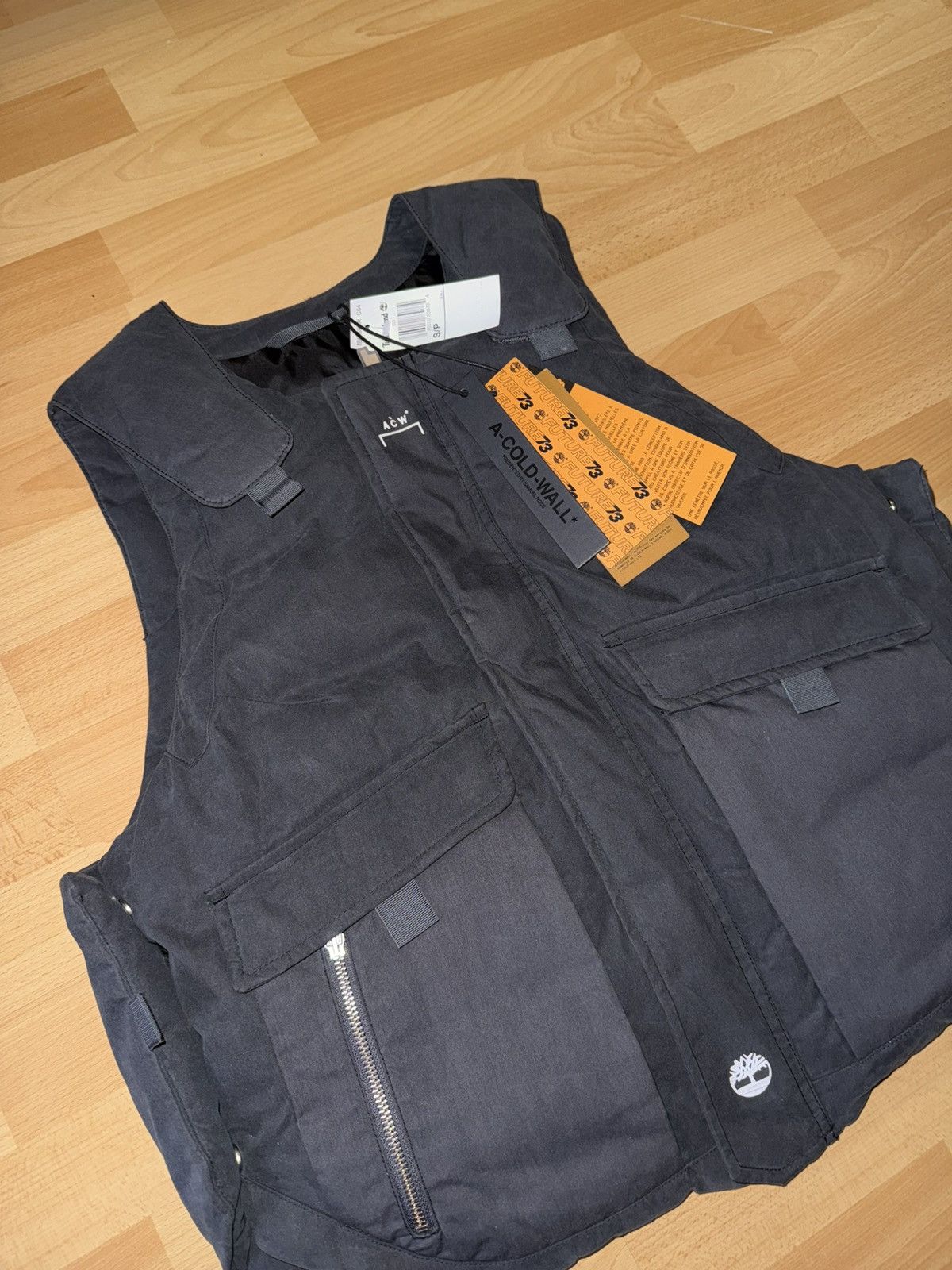 A-COLD-WALL* × Timberland A-COLD-WALL × Timberland Vest Size US S / EU 44-46 / 1 - 2 Thumbnail