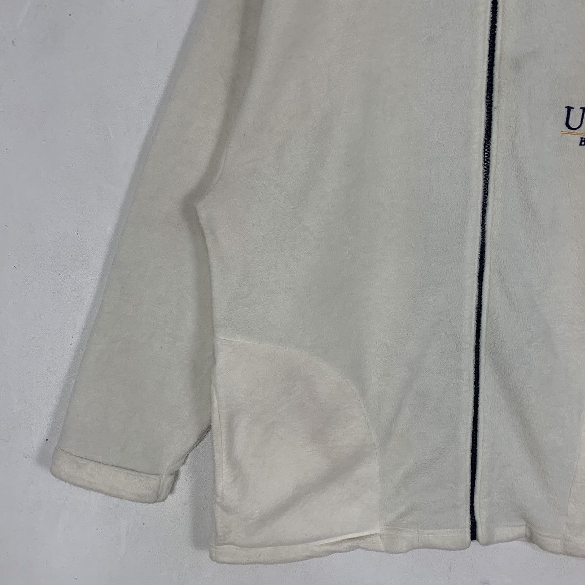 Vintage Vintage UCLA BRUIN Apparel SportsWear Outdoor Fleece Jacket Size US L / EU 52-54 / 3 - 4 Thumbnail