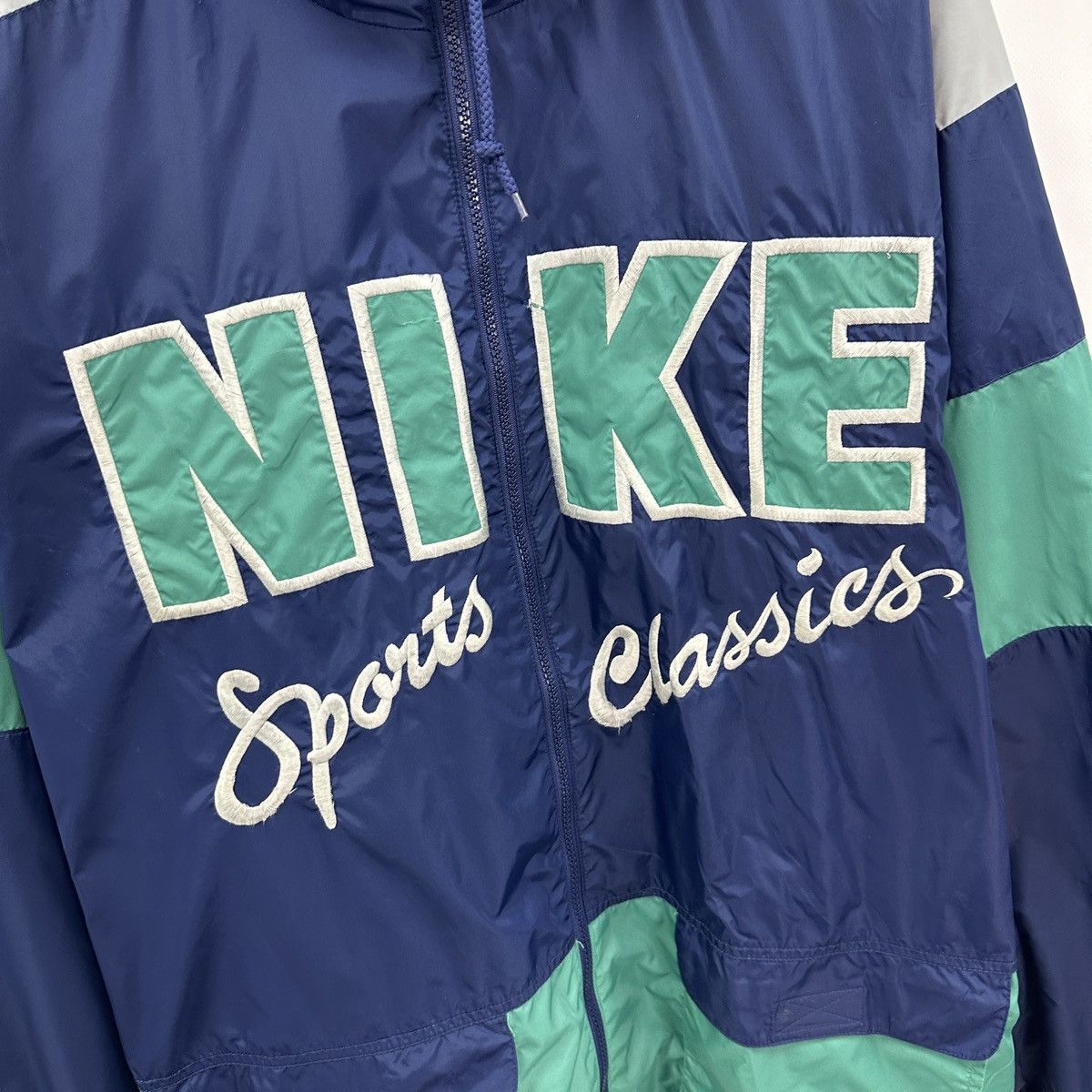 Vintage Vintage 90s Nike Embroidered logo zip up light jacket y2k og Size US L / EU 52-54 / 3 - 5 Thumbnail