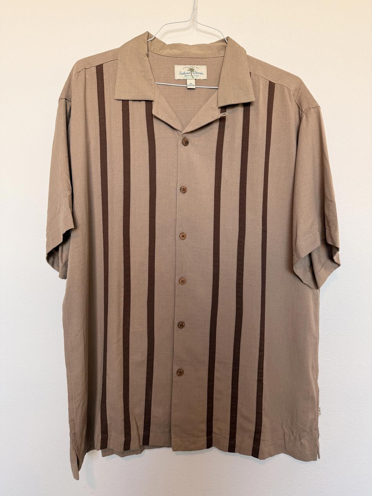 Designer Mens 100% Silke Camp Collar Retro Brown Vertical Line Shirt Size US XL / EU 56 / 4 - 1 Thumbnail