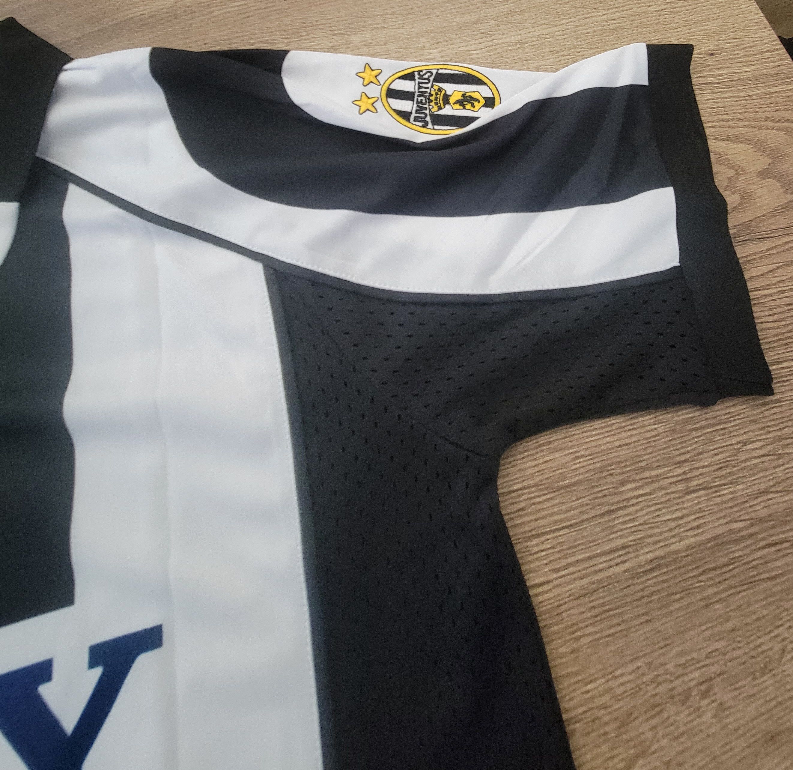 Other 1997-1998 juventus Zidane 21 soccer camiseta jersey Size US L / EU 52-54 / 3 - 6 Thumbnail