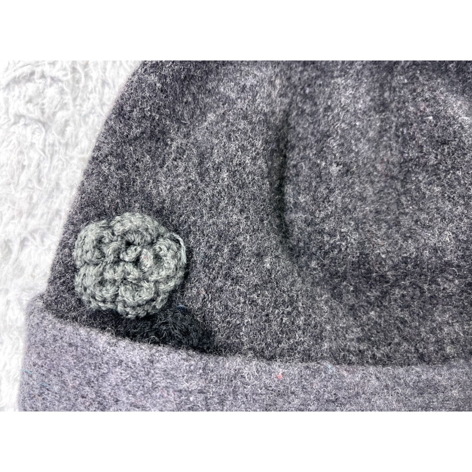 Vintage Womens Flower Beanie Hat One Size Gray Knit Polyester Size ONE SIZE - 2 Thumbnail