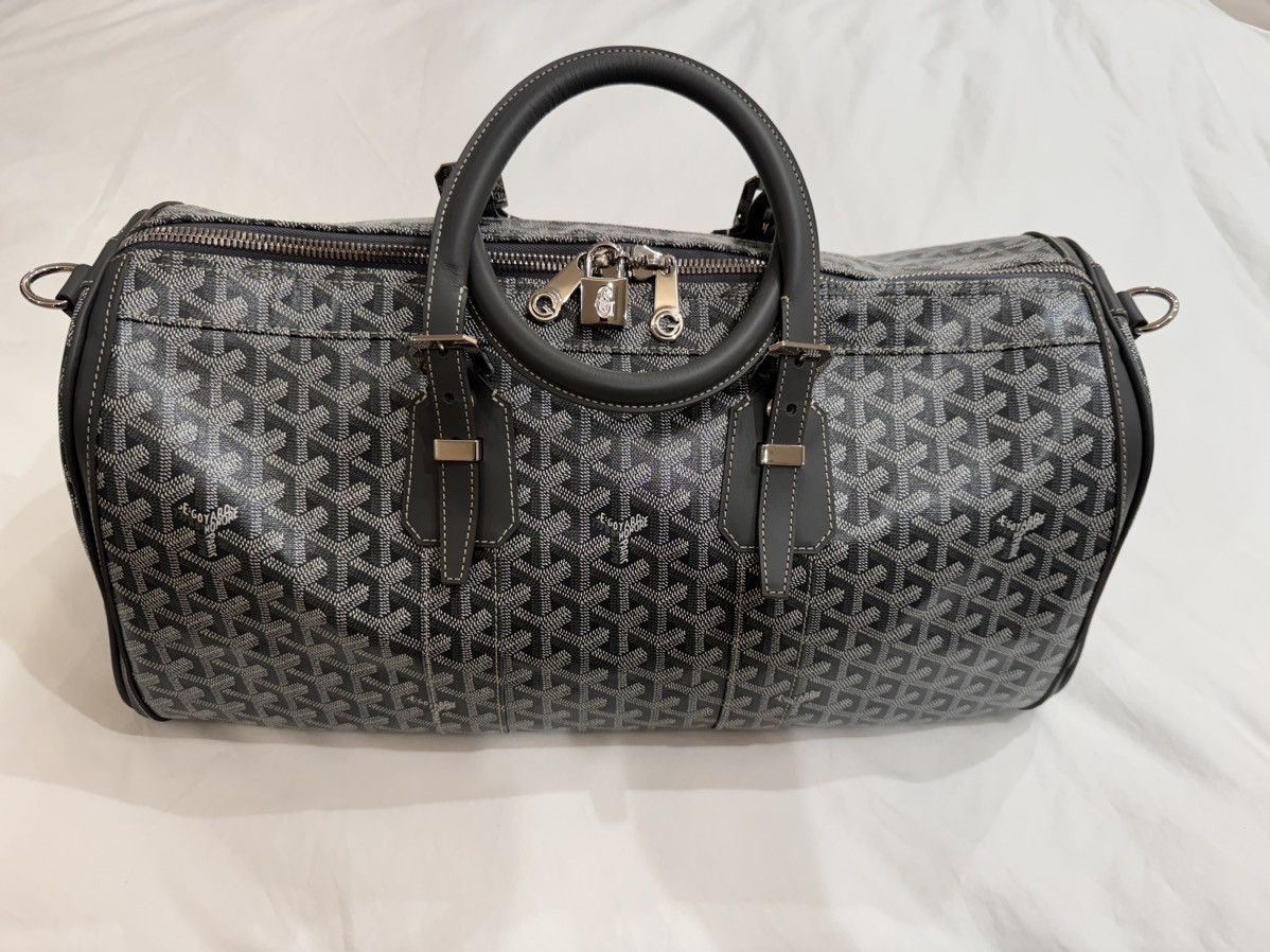 Pre-owned Goyard Duffle Bag In Grey