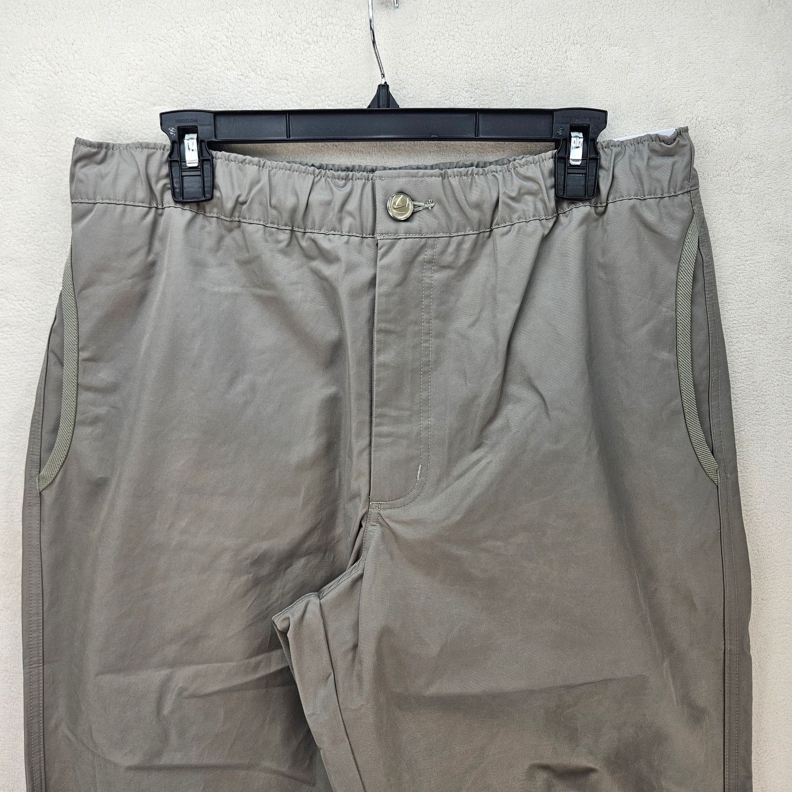 Nike NIKE MEN'S MEDIUM TECH WOVEN PANTS LIGHT ARMY GREEN HJ0647 Size US 32 / EU 48 - 2 Thumbnail