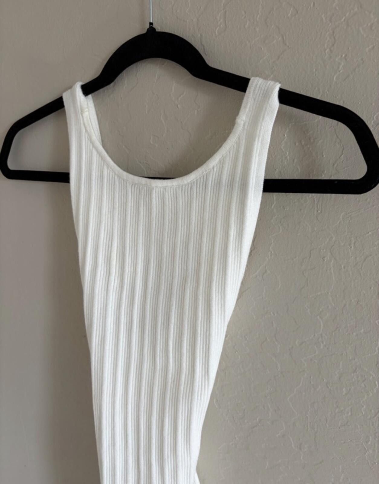 Other Forever 21 White Ribbed Scoop Neck Bodysuit Size M / US 6-8 / IT 42-44 - 2 Thumbnail