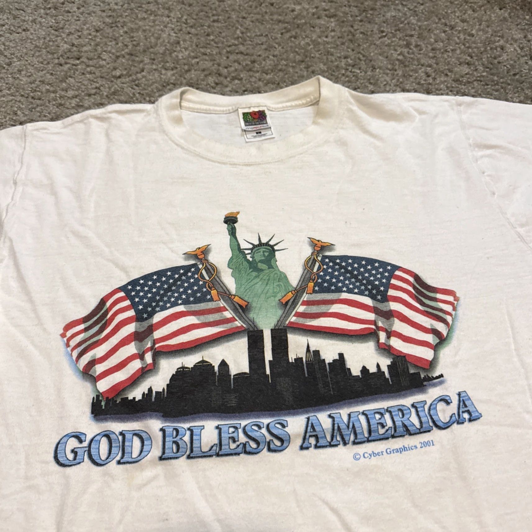 Vintage VINTAGE New York City NYC 2001 GOD Bless America 9/11 White T-Shirt Large Mens Size US L / EU 52-54 / 3 - 2 Thumbnail