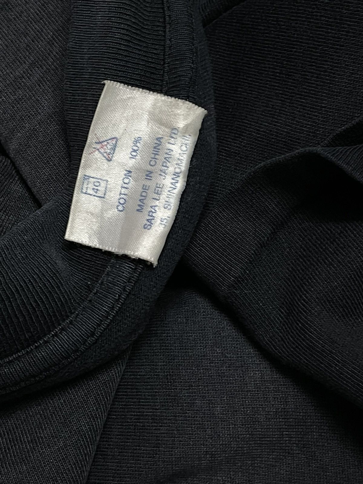 Designer Vintage 1990s Single Stitch Sunfaded Distressed Tshirt Size US M / EU 48-50 / 2 - 12 Thumbnail
