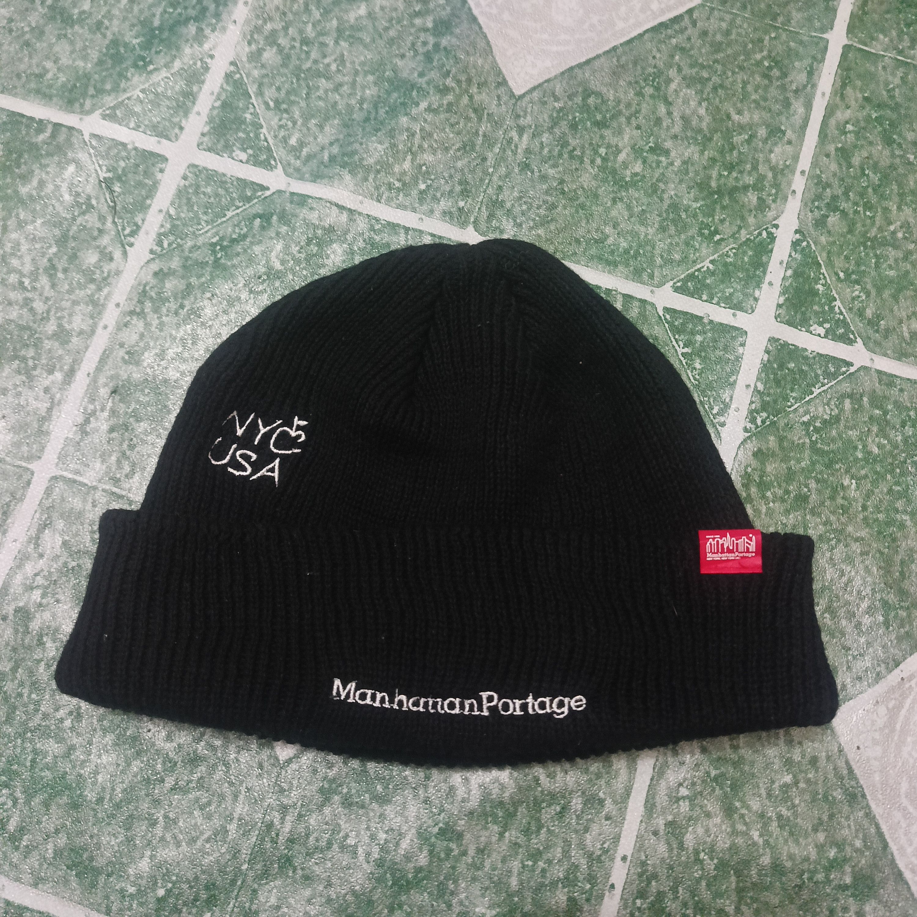 Manhattan Portage Manhattan portage 3 way knit beanie hat Size ONE SIZE - 1 Thumbnail