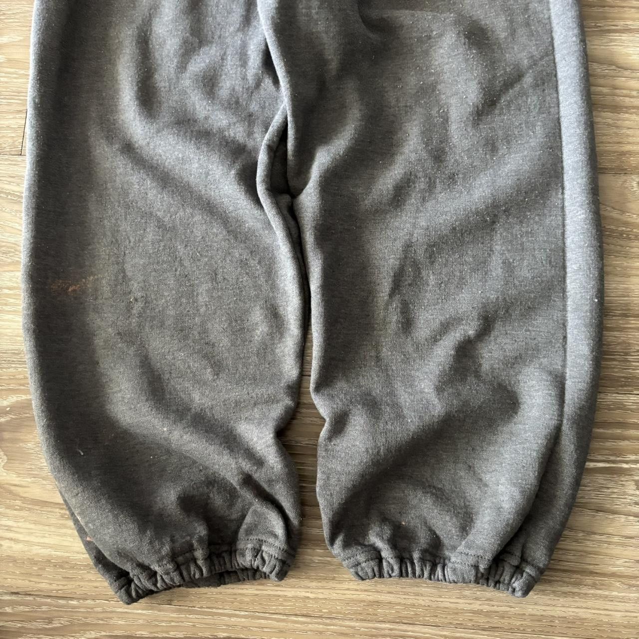 Japanese Brand Crazy Vintage Y2K/2000s Baggy Grey Essential Sweatpants! Fits L Size US 34 / EU 50 - 5 Thumbnail