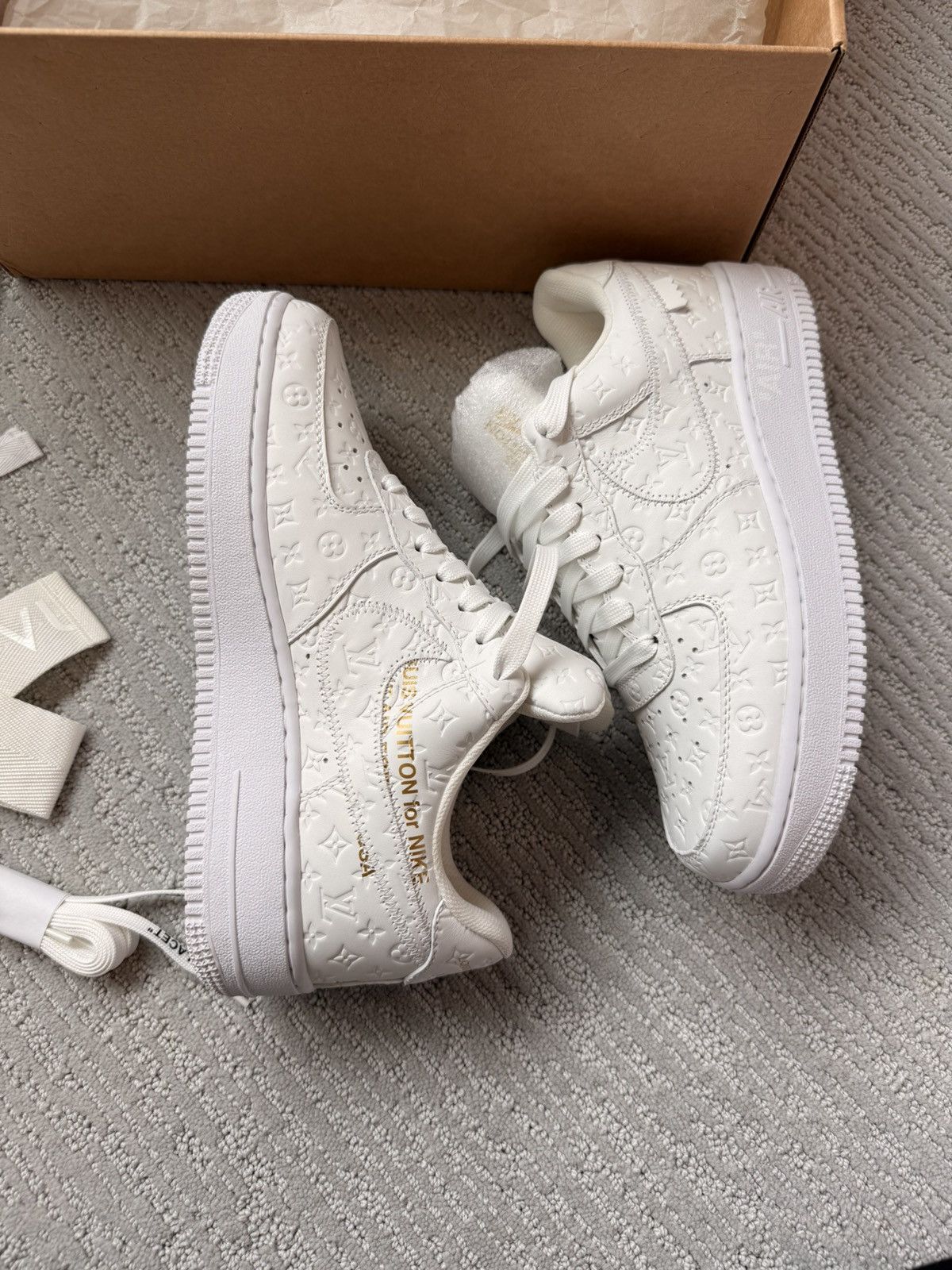 Louis Vuitton Louis Vuitton Nike Air Force 1 Low Size US 6.5 / EU 39-40 - 2 Thumbnail