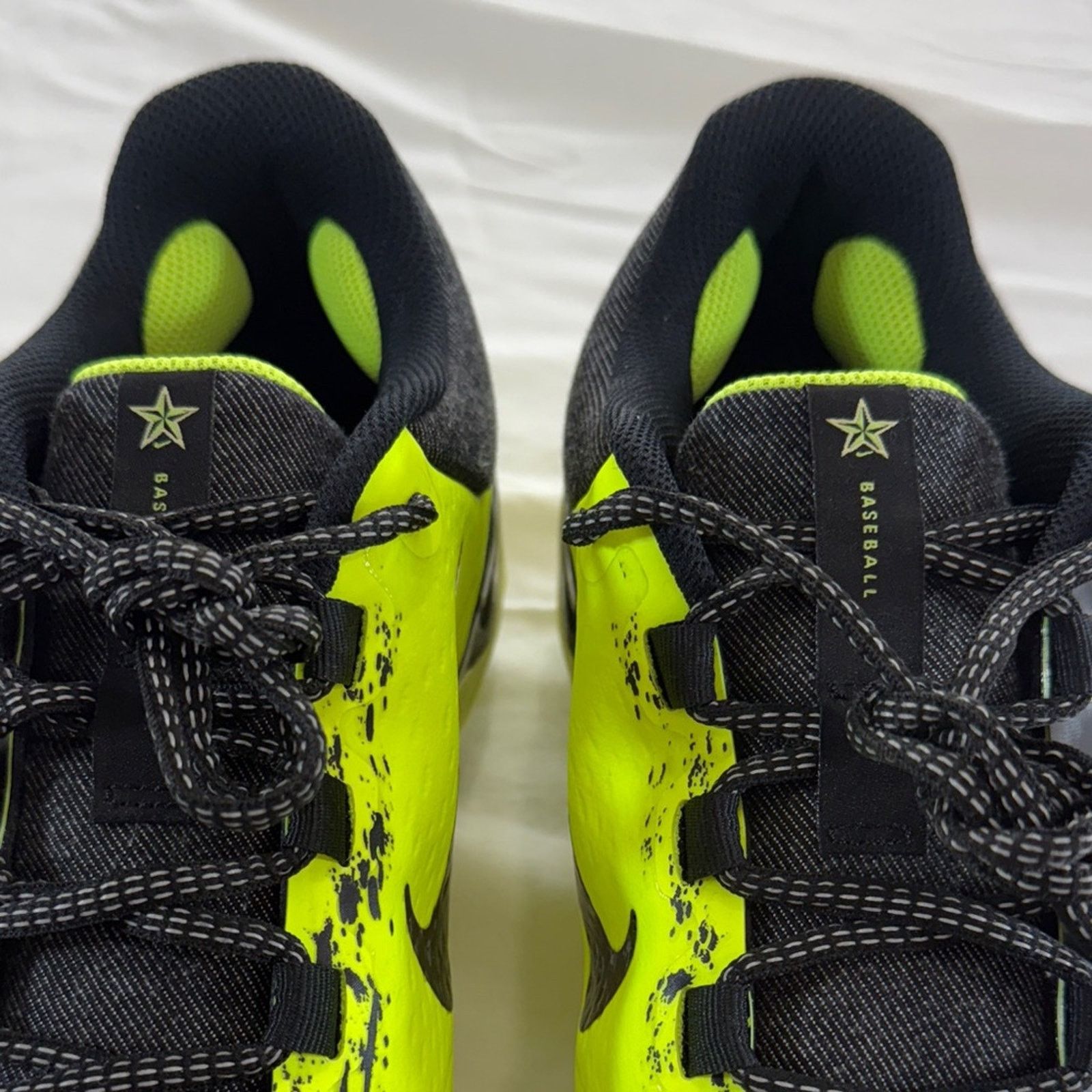 Nike Nike-Alpha Huarache Elite 4 Low MCS '24 All-Star' sz US M 11 Size US 11 / EU 44 - 8 Thumbnail