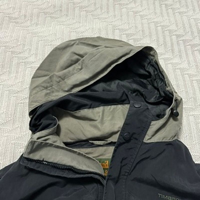 Timberland Y2K Timberland tan and black waterproof rain jacket size L Size US L / EU 52-54 / 3 - 5 Thumbnail