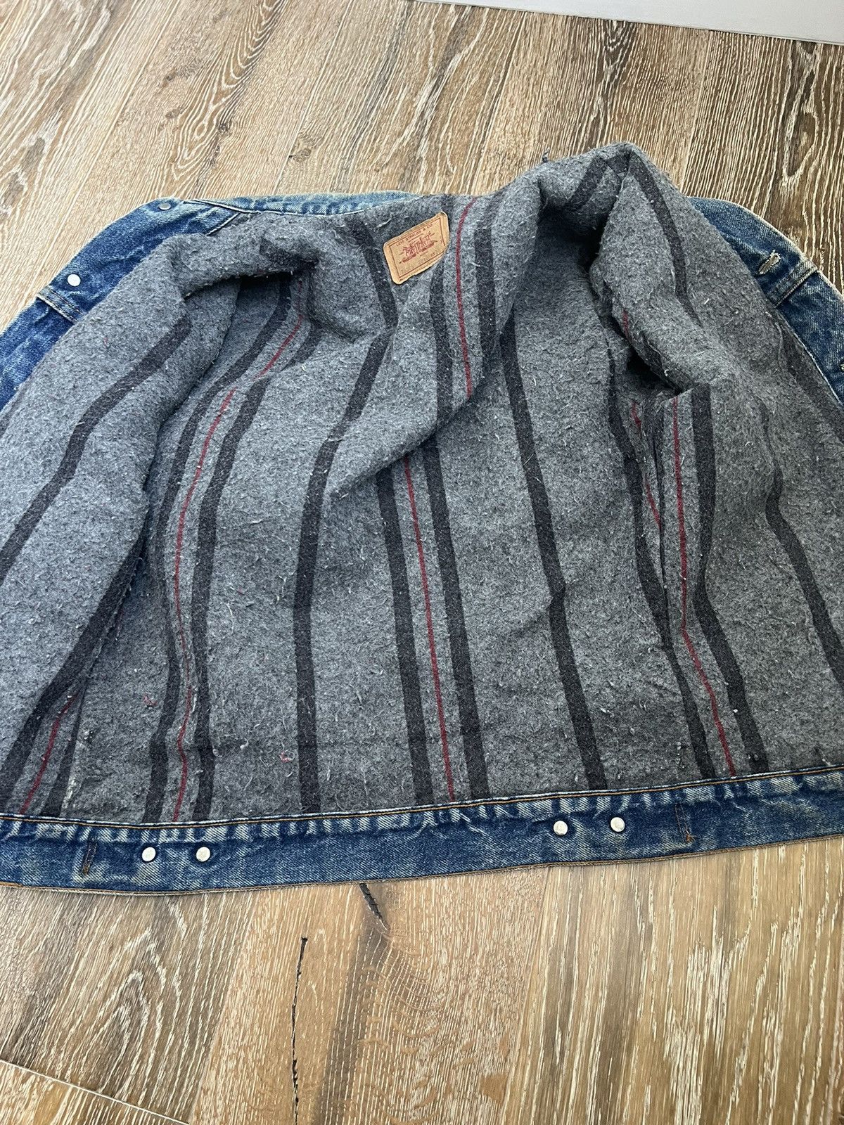 Levi's × Vintage Vintage Levi’s 70506 blanket lined denim jacket Size US S / EU 44-46 / 1 - 6 Thumbnail