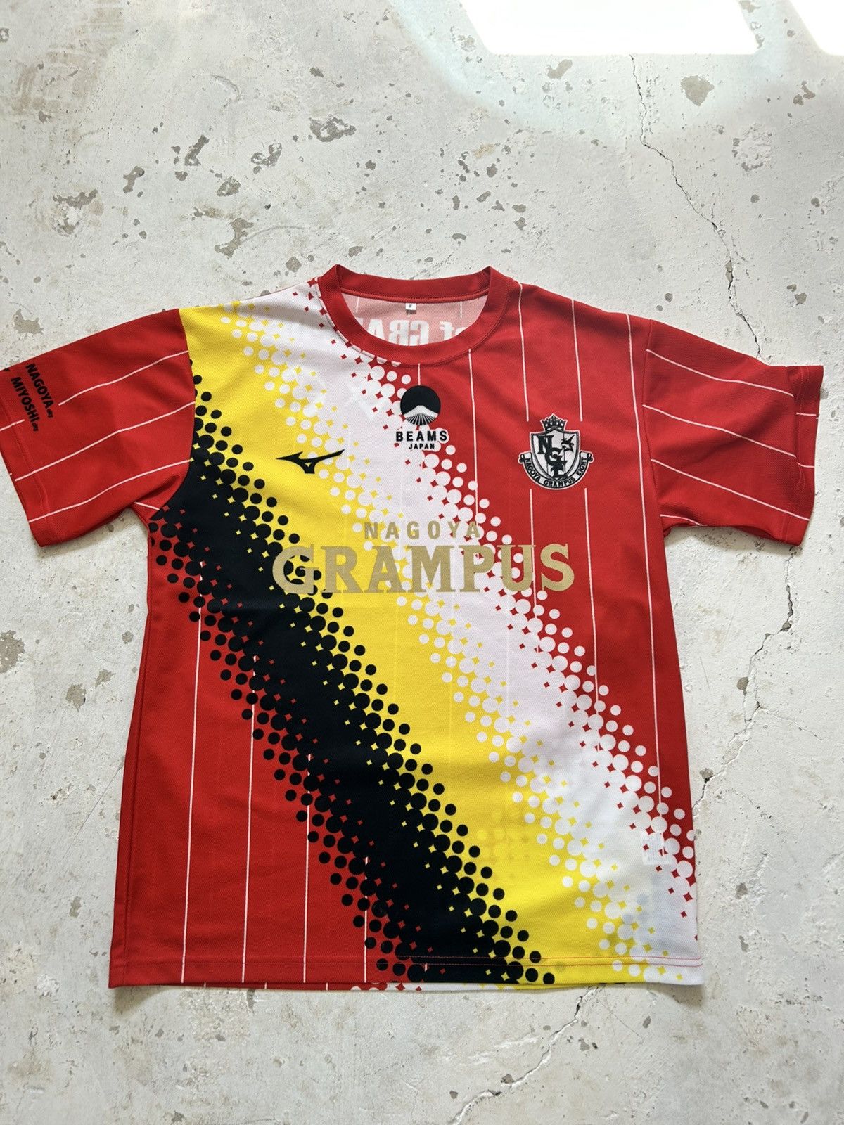 Other Vintage Japanese Nagoya Grampus jersey Size US M / EU 48-50 / 2 - 2 Thumbnail