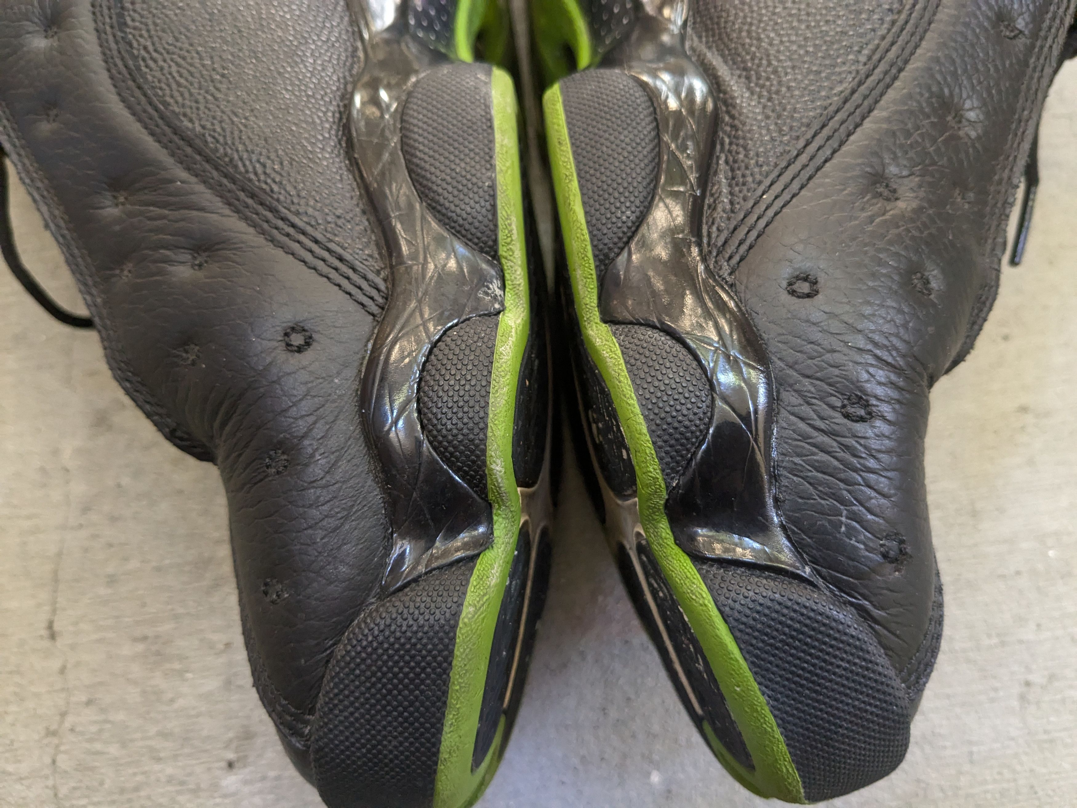 Jordan Brand Nike Air Jordan 13 Retro Altitude 10 Black 414571-042 Size US 10 / EU 43 - 7 Thumbnail
