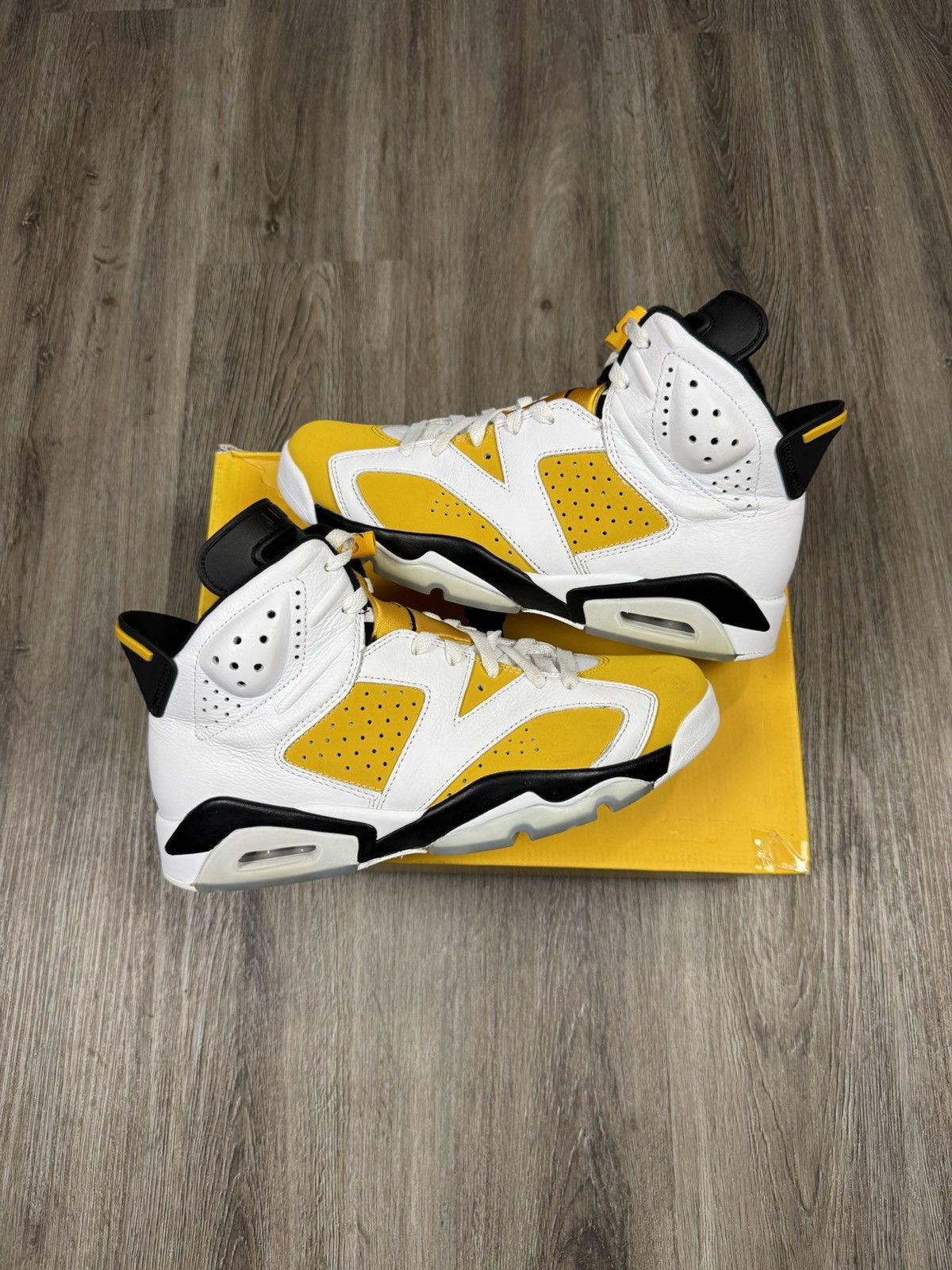 Air Jordan 6 Retro Yellow Ochre size 9.5