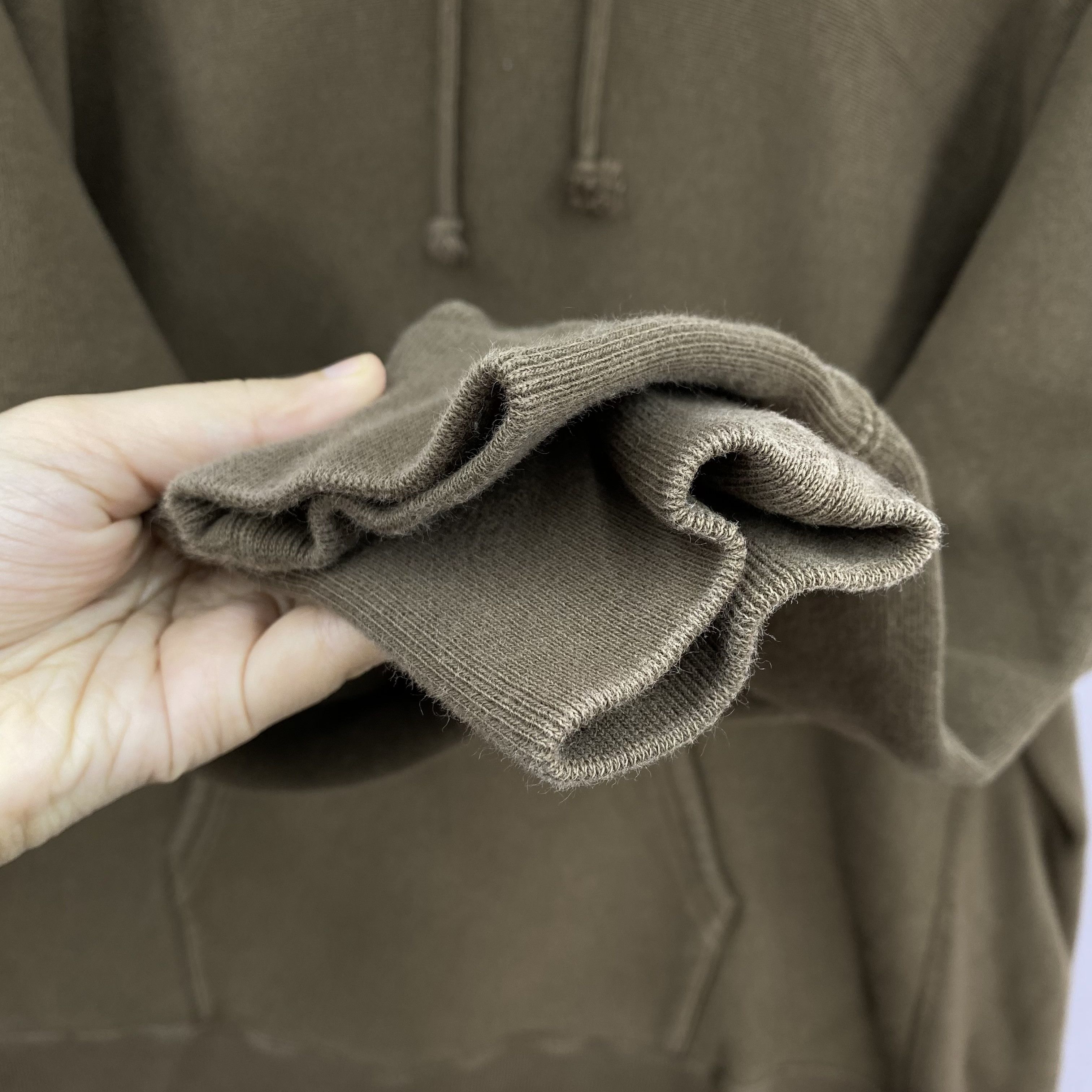 Champion Vintage Champion Reverse Weave Hoodie Sweatshirt Pullover Size US L / EU 52-54 / 3 - 5 Thumbnail