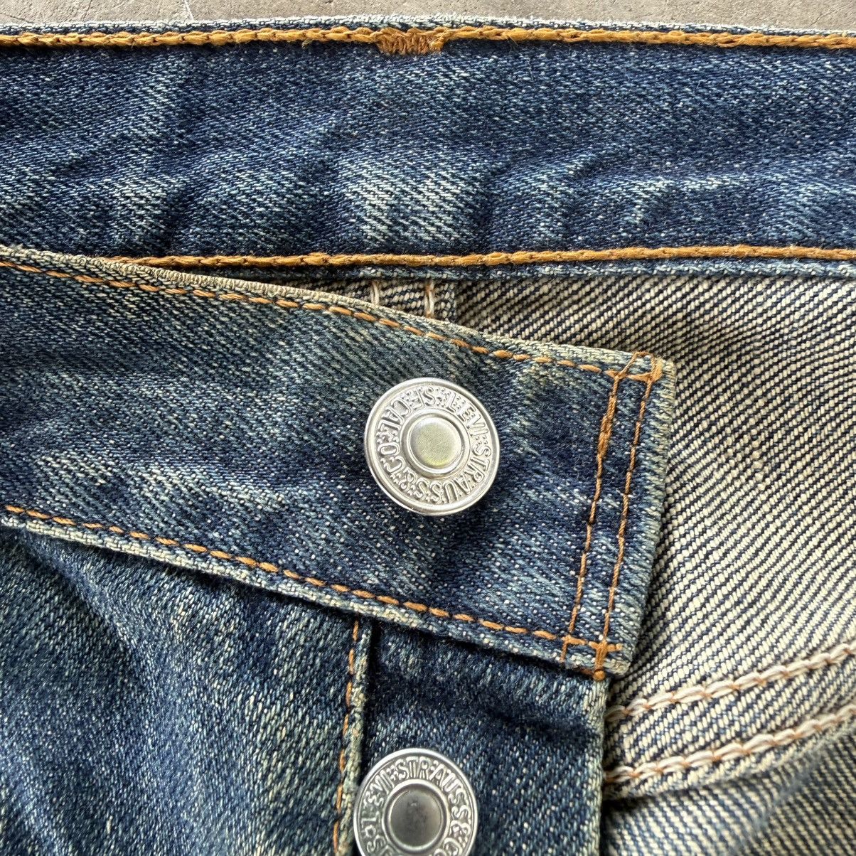 Levi's Vintage Clothing W30 Vintage Levi's 501 Rusty Button Fly Denim Jean Size US 30 / EU 46 - 9 Thumbnail