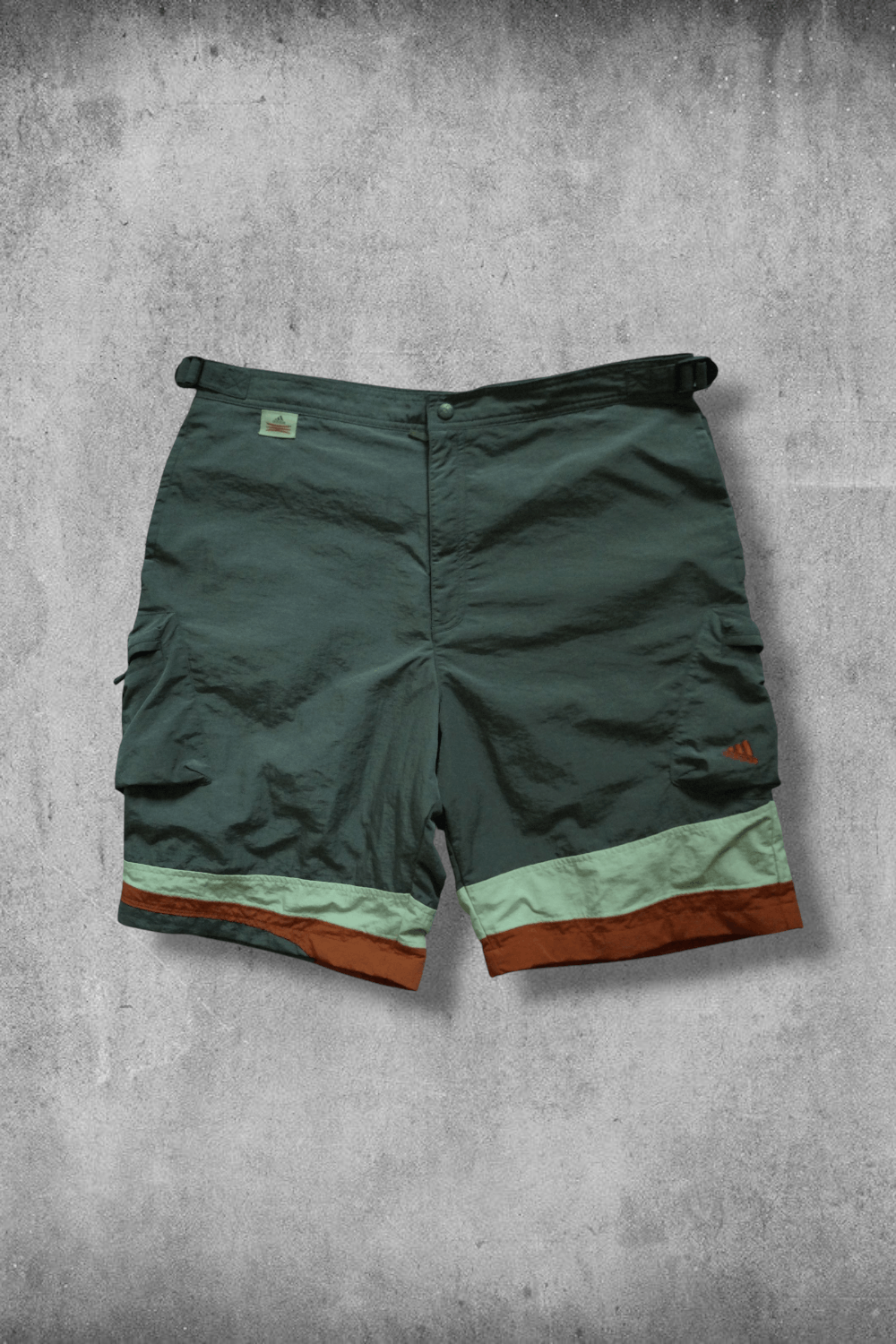 Adidas Rare x Adidas x Vintage x 2000 x Cargo Shorts x L size Size US 34 / EU 50 - 1 Thumbnail