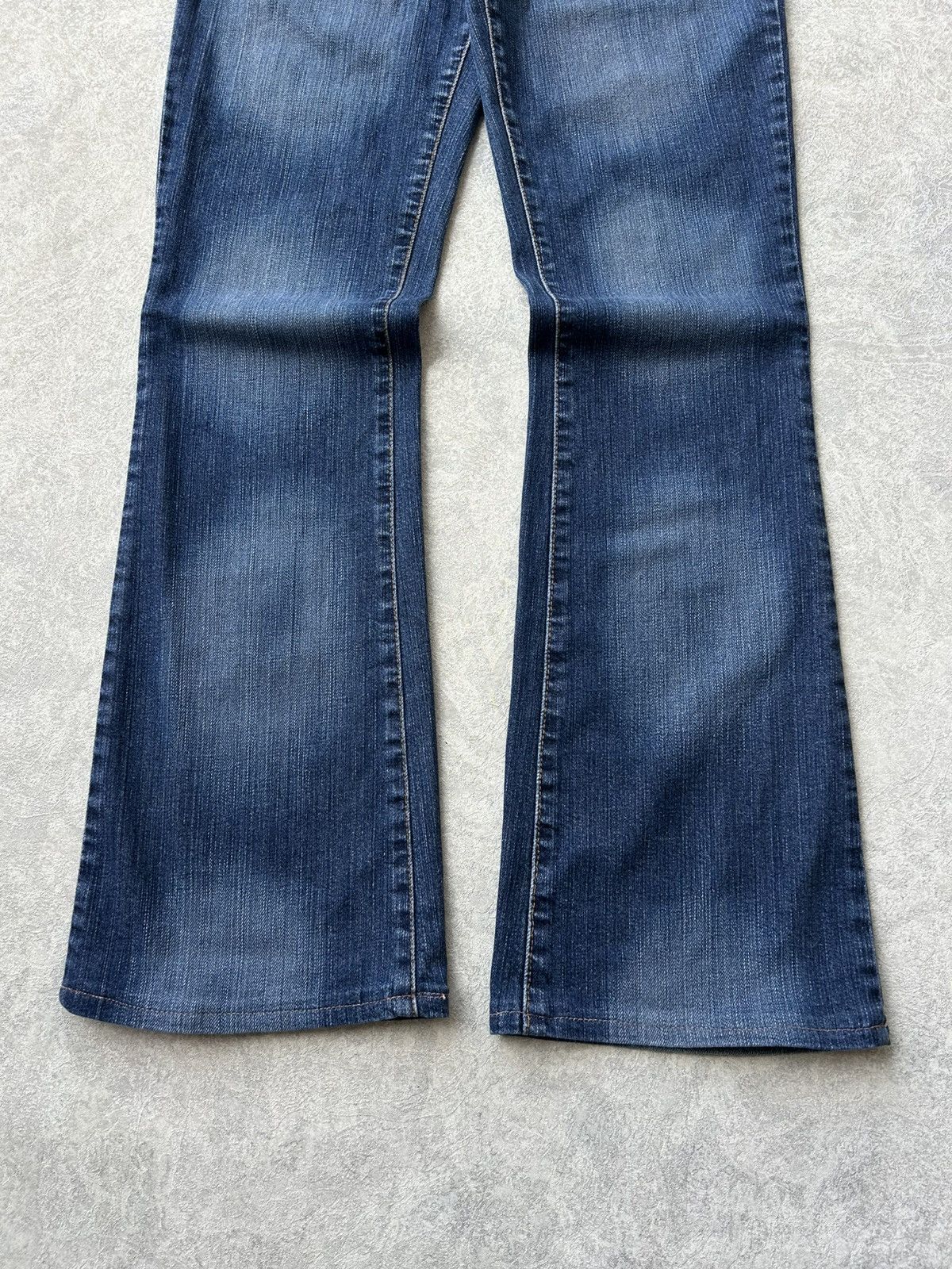 Dolce & Gabbana 2000s Dolce & Gabbana Flared Embroidered Logo Denim Jeans Size 28" / US 6 / IT 42 - 5 Thumbnail
