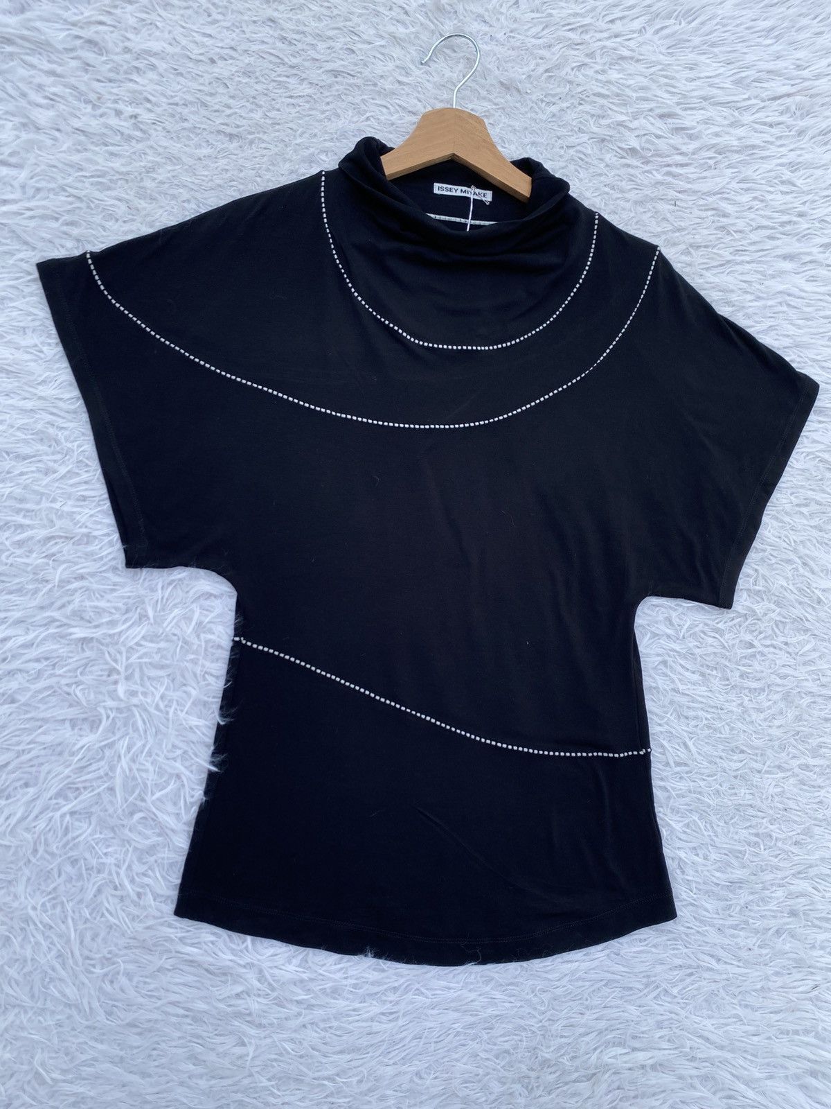Issey Miyake Rare Issey Miyake Stylized turtleneck Decorative dotted Top Size S / US 4 / IT 40 - 2 Thumbnail