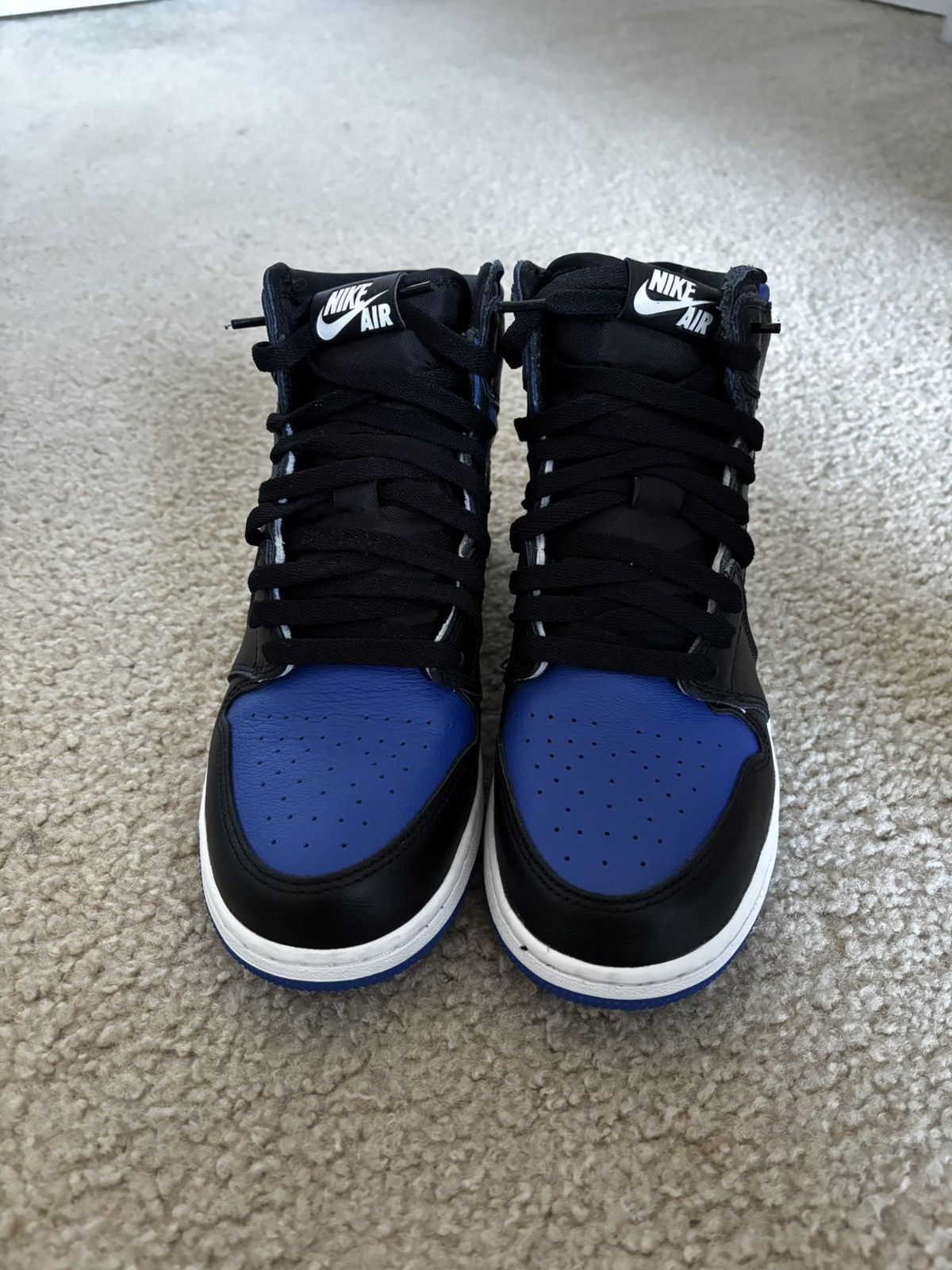 Nike Air Jordan 1 High Retro OG "Royal Toe" (GS/Juniors) (2020) Size US 6.5 / EU 39-40 - 3 Thumbnail