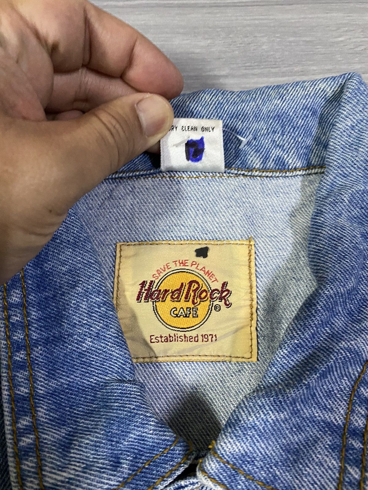 Hard Rock Cafe Vintage Hard Rock Cafe Paris Save The Planet Denim Jacket Size US XL / EU 56 / 4 - 17 Thumbnail