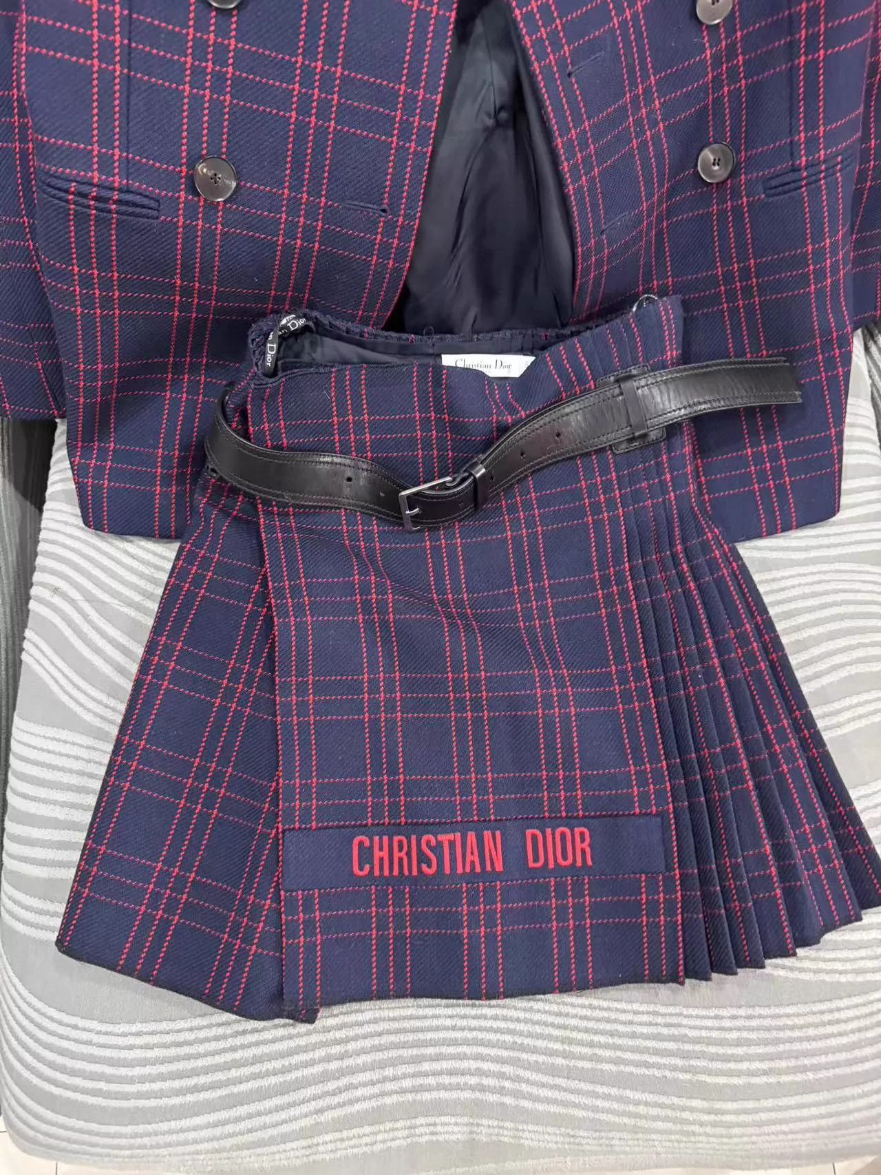Dior Dior suit set worn once 99 new Size XS / US 0-2 / IT 36-38 - 2 Thumbnail