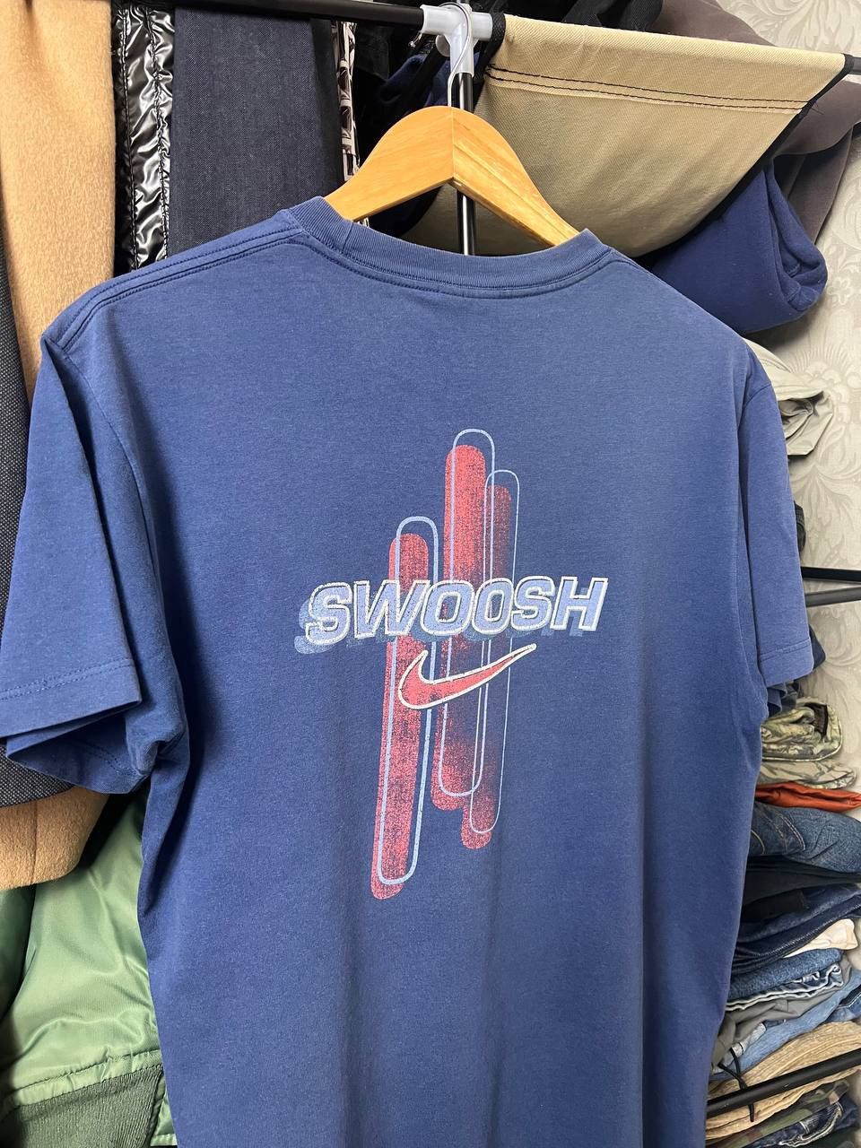 Other Vintage Nike centr logo swoosh Y2K t shirt Size US S / EU 44-46 / 1 - 6 Thumbnail