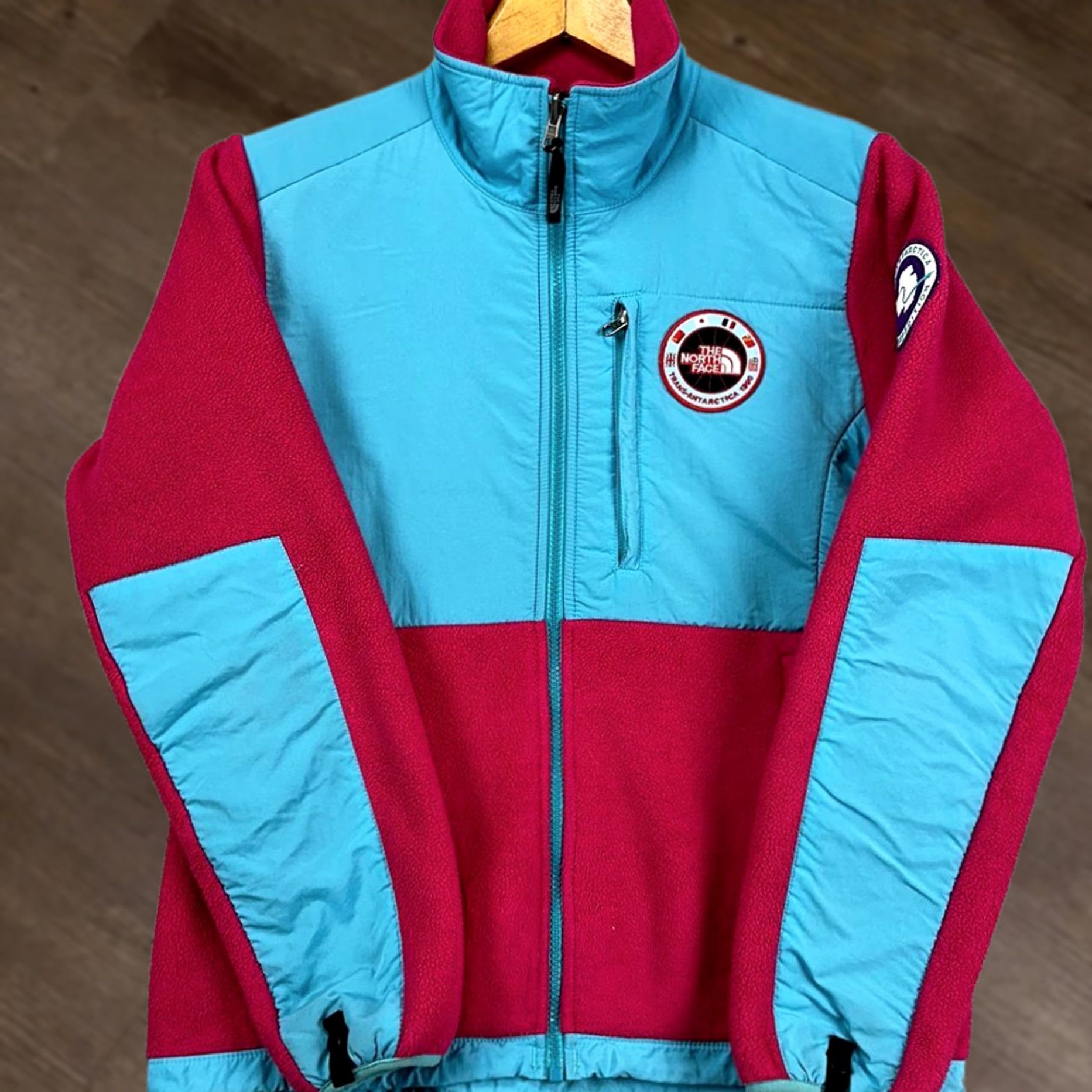 The North Face The North Face Jacket Womens Medium Red Blue Polartec Nylon Full Zip Logo Pocket Jacket Womens Medium Red Blue Polartec Nylon Full Zip Logo Pocket Size M / US 6-8 / IT 42-44 - 1 Thumbnail
