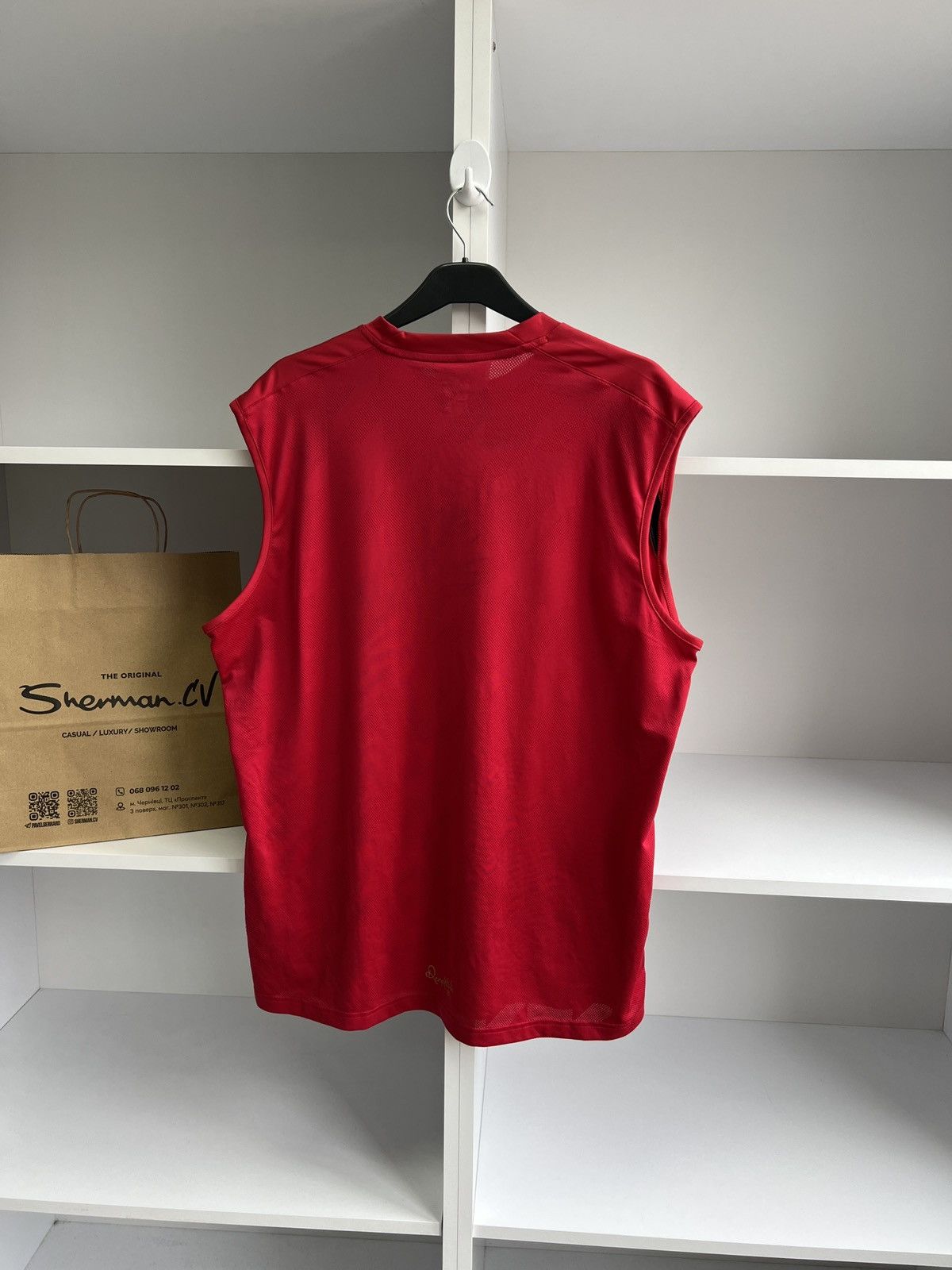 Nike × Vintage Vintage Nike Ronaldinho Red Sleeveless T-Shirt Size US L / EU 52-54 / 3 - 13 Thumbnail