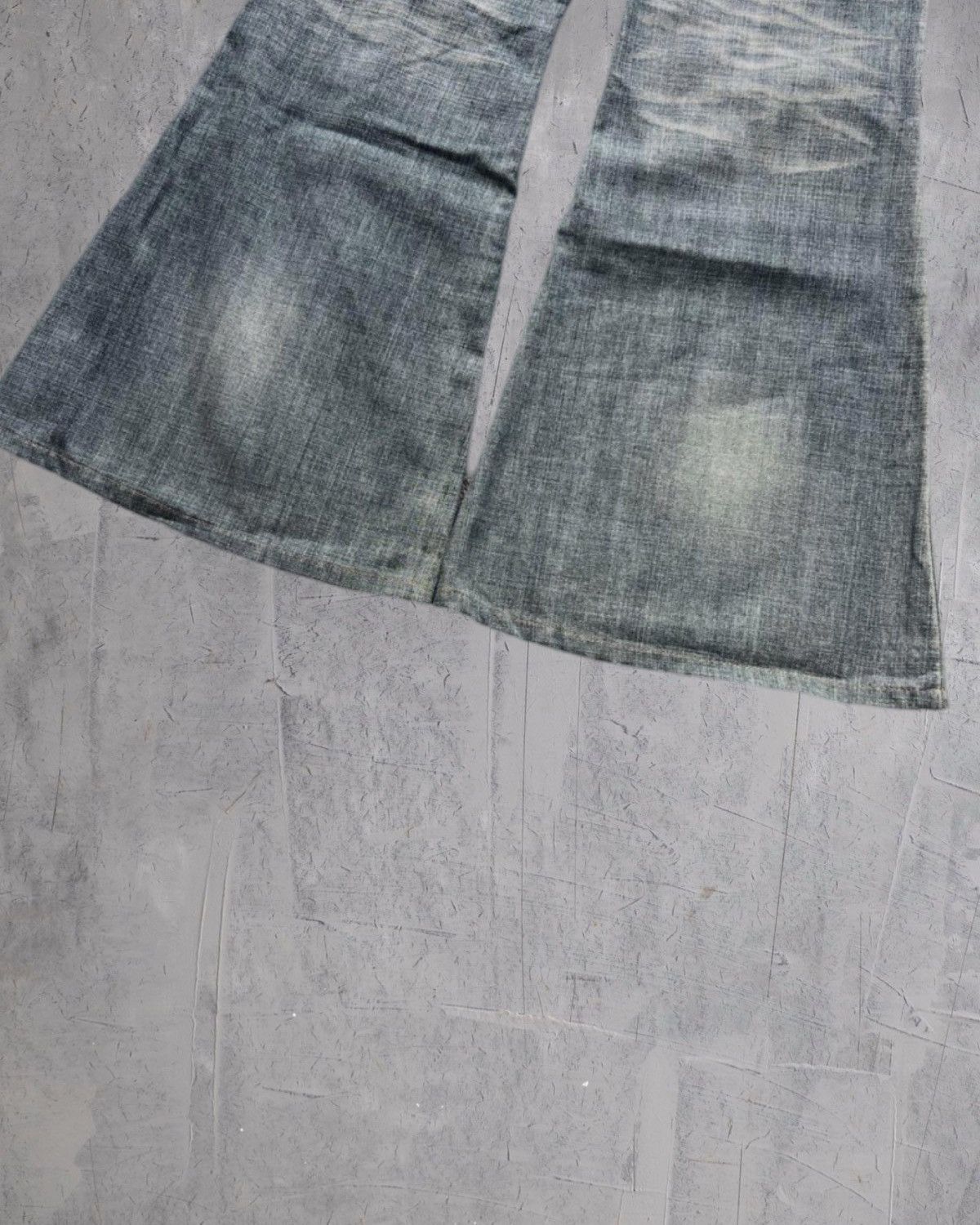 If Six Was Nine × Japanese Brand × Le Grande Bleu (L.G.B.) L.G.B flare denim Size US 27 - 8 Thumbnail