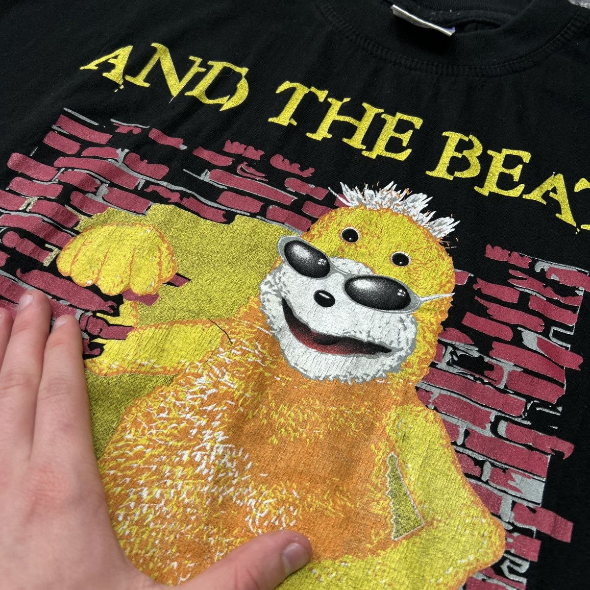 Band Tees Vintage The Whispers And The Beat Goes On band 90’s tee Size US XL / EU 56 / 4 - 4 Thumbnail