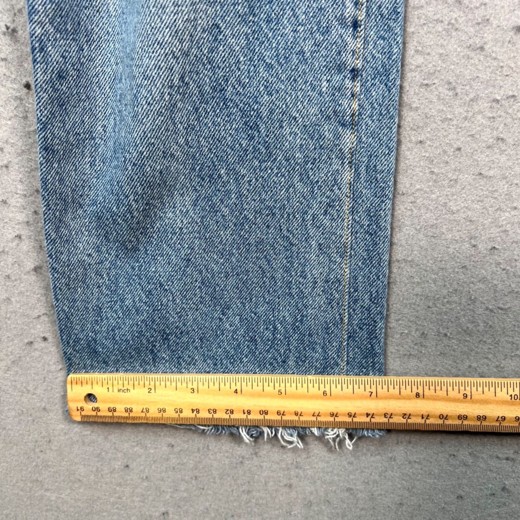 Levi's VINTAGE Levi's Womens Jeans Slim Flare High-Rise 26 x 25 Blue Denim 5-Pocket Womens Jeans Flared Size 26" / US 2 / IT 38 - 7 Thumbnail