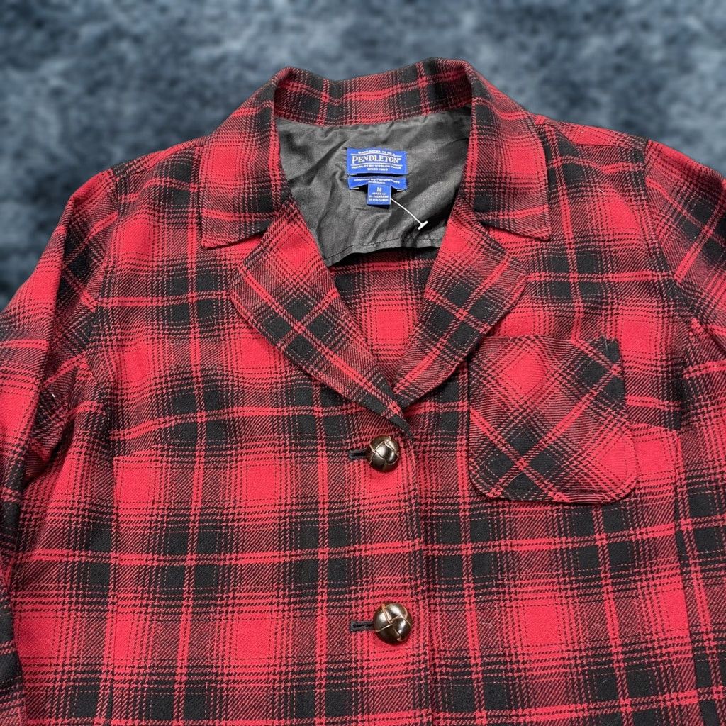 Pendleton VINTAGE Pendleton Jacket Womens M Red Plaid 100% Wool Button Front Lined Flannel Size M / US 6-8 / IT 42-44 - 1 Thumbnail