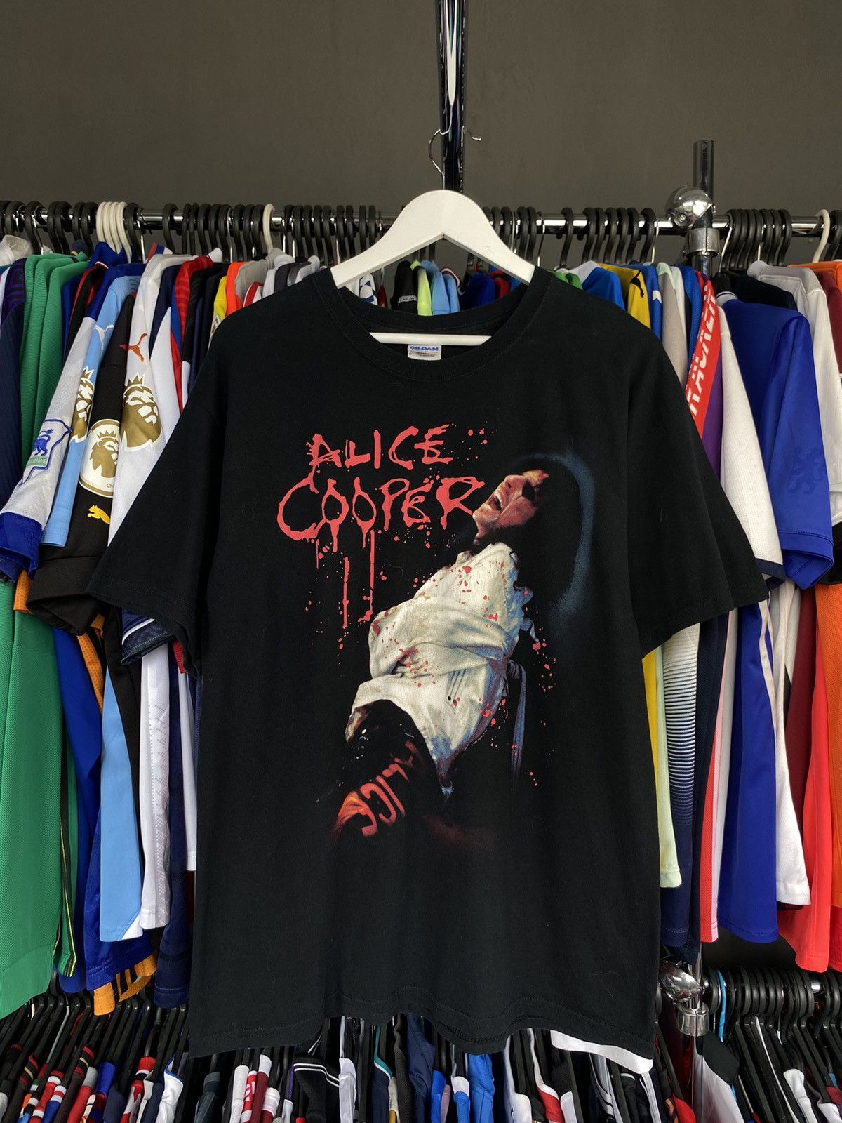 Gildan Vintage Alice Cooper 2009 Graphic Rock T-shirt Size US L / EU 52-54 / 3 - 1 Thumbnail
