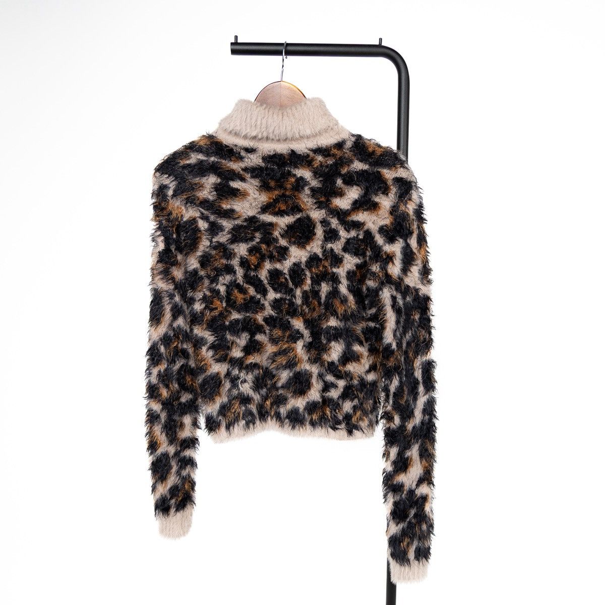 Guess Guess Womens Leopard Print Fuzzy Sweater High Neck Knit Soft Size XS / US 0-2 / IT 36-38 - 4 Thumbnail