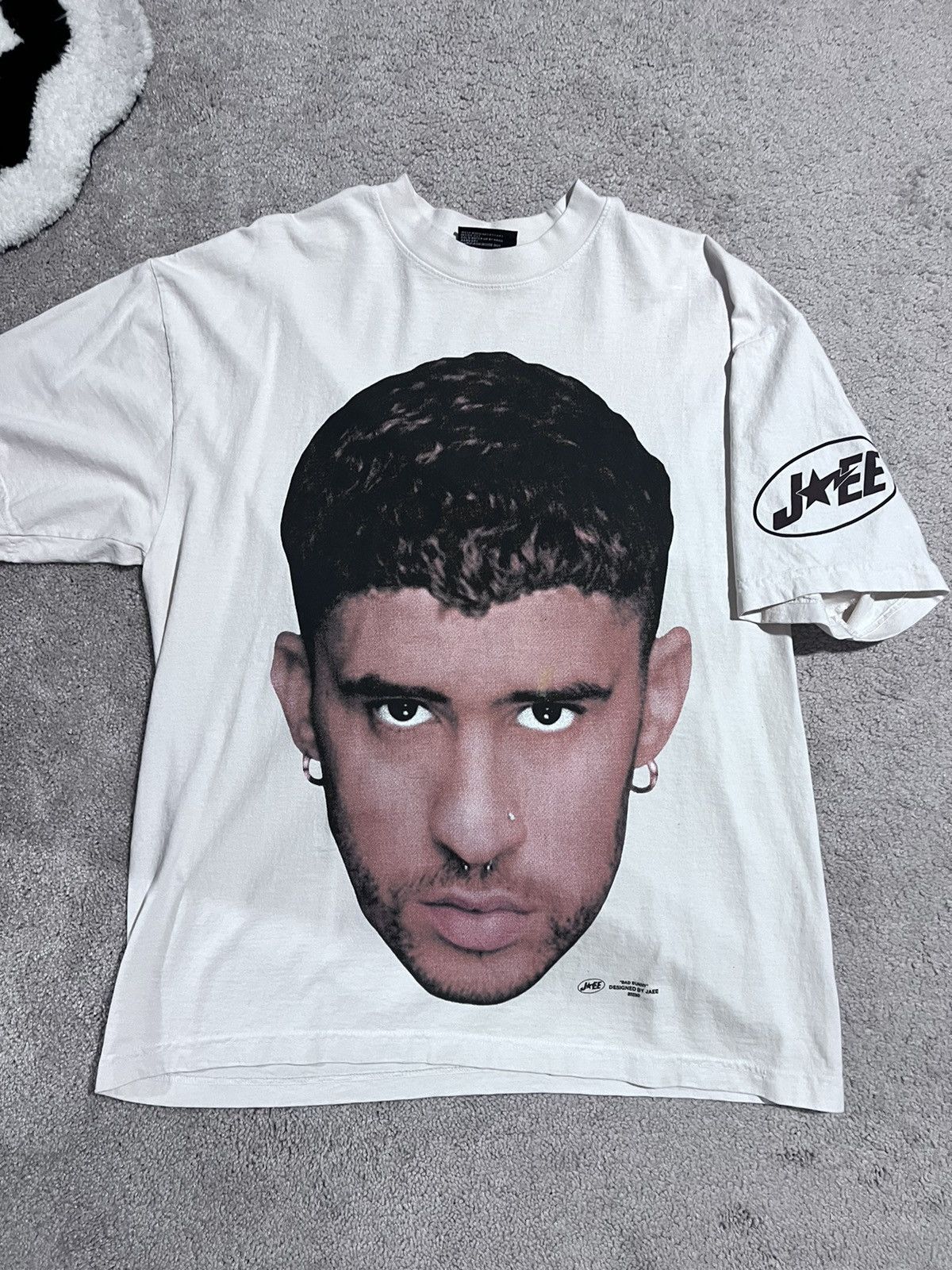 Designer × JAEE × Vintage Jaee Tee Bad Bunny UN VERANO SIN TI Size US M / EU 48-50 / 2 - 2 Thumbnail