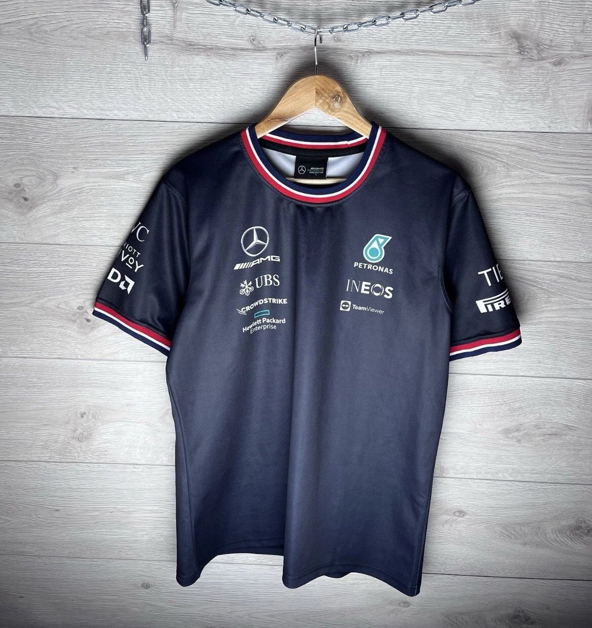 Other Men’s t-shirt Mercedes AMG Petronas F1 size M vintage Size US L / EU 52-54 / 3 - 1 Thumbnail