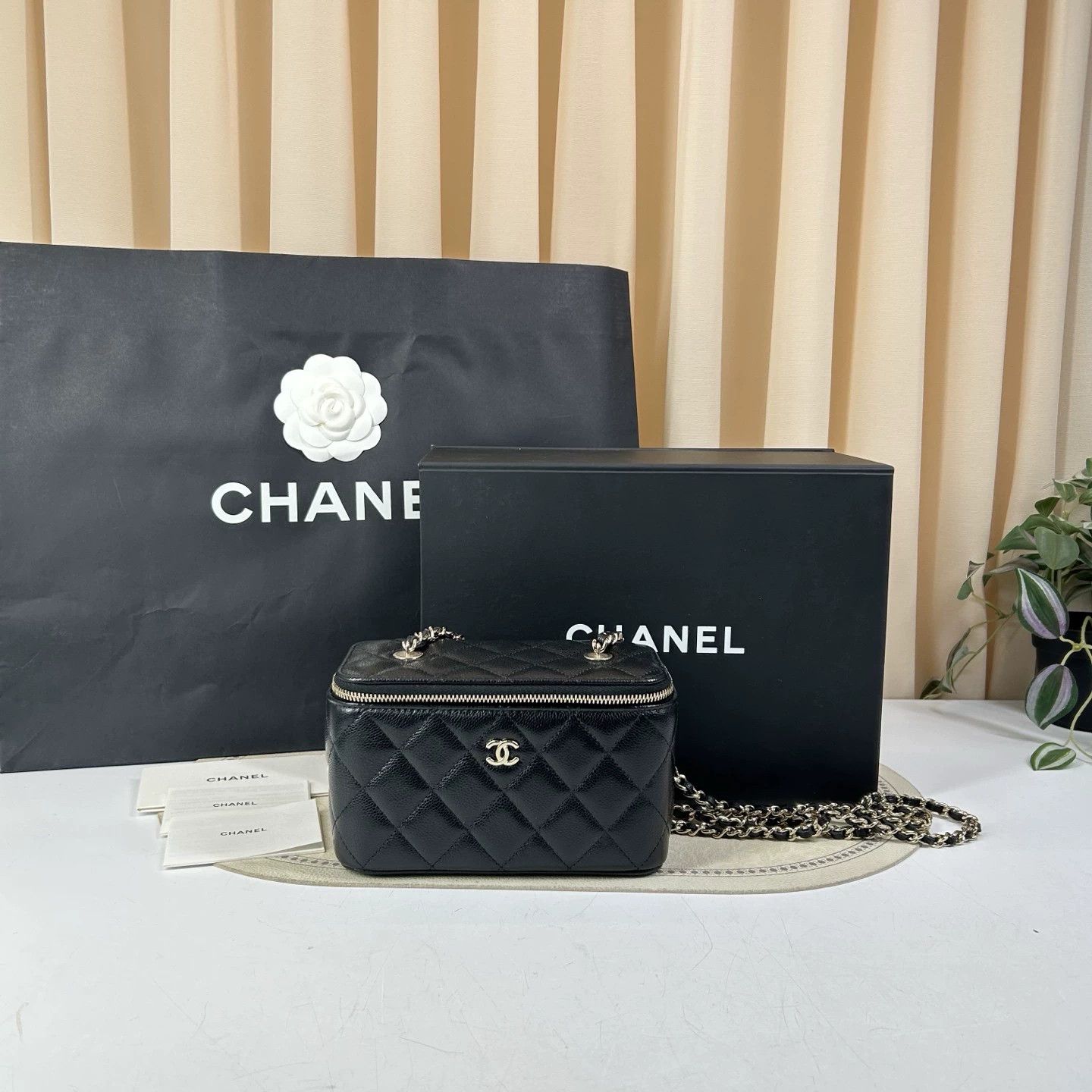 Chanel Pre-loved Bag Very good condition Size ONE SIZE - 1 Thumbnail