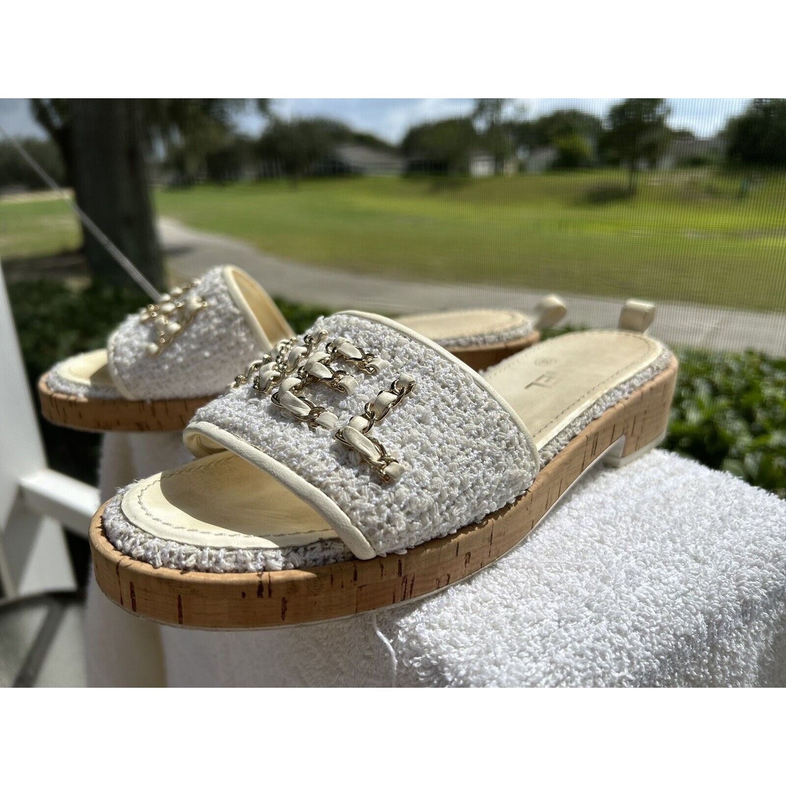 Chanel CHANEL 21C Signature White Chain Tweed Mules Slide Cork 39.5 Size US 9.5 / IT 39.5 - 2 Thumbnail