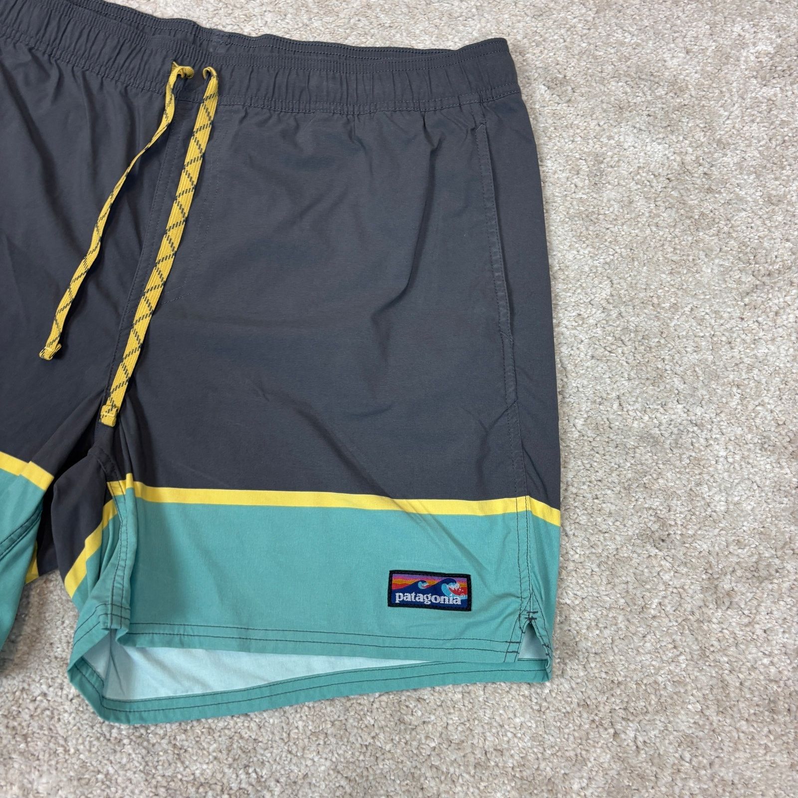 Patagonia Patagonia Stretch Wavefarer Volley 5" Board Shorts Men's XL Size US 36 / EU 52 - 2 Thumbnail