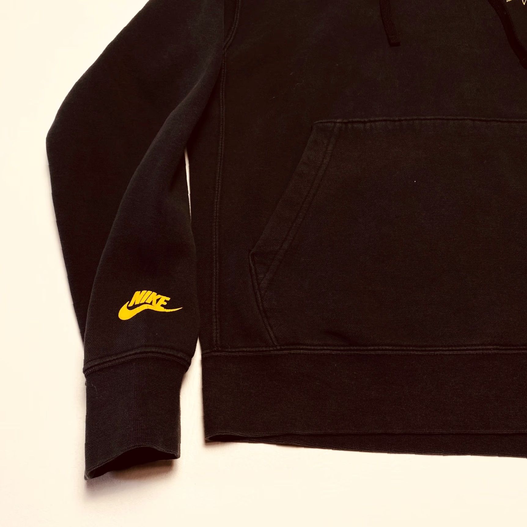 Nike VINTAGE Nike Hoodie Fleece Mens Small Black Nike Basketball Logo Chest Drawstring 7597 Size US S / EU 44-46 / 1 - 3 Thumbnail