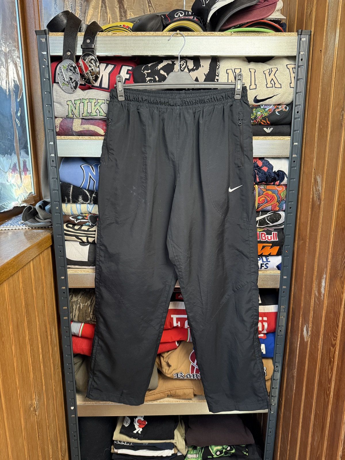 Japanese Brand Nike Vintage Nylon Pants Baggy Sweatpants Japan Size US 36 / EU 52 - 1 Thumbnail