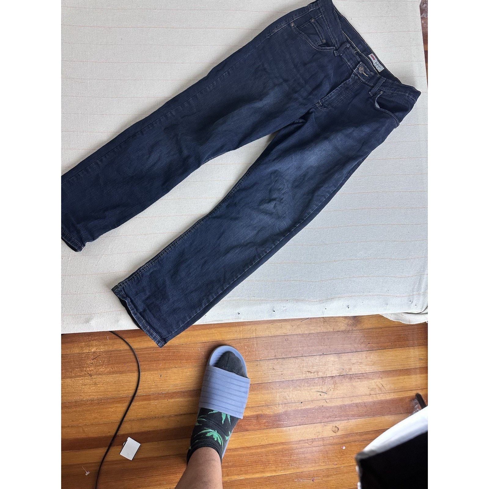 Wrangler Wrangler Men's Blue Denim Dark Wash Taper Straight fit Jeans Size US 32 / EU 48 - 8 Thumbnail