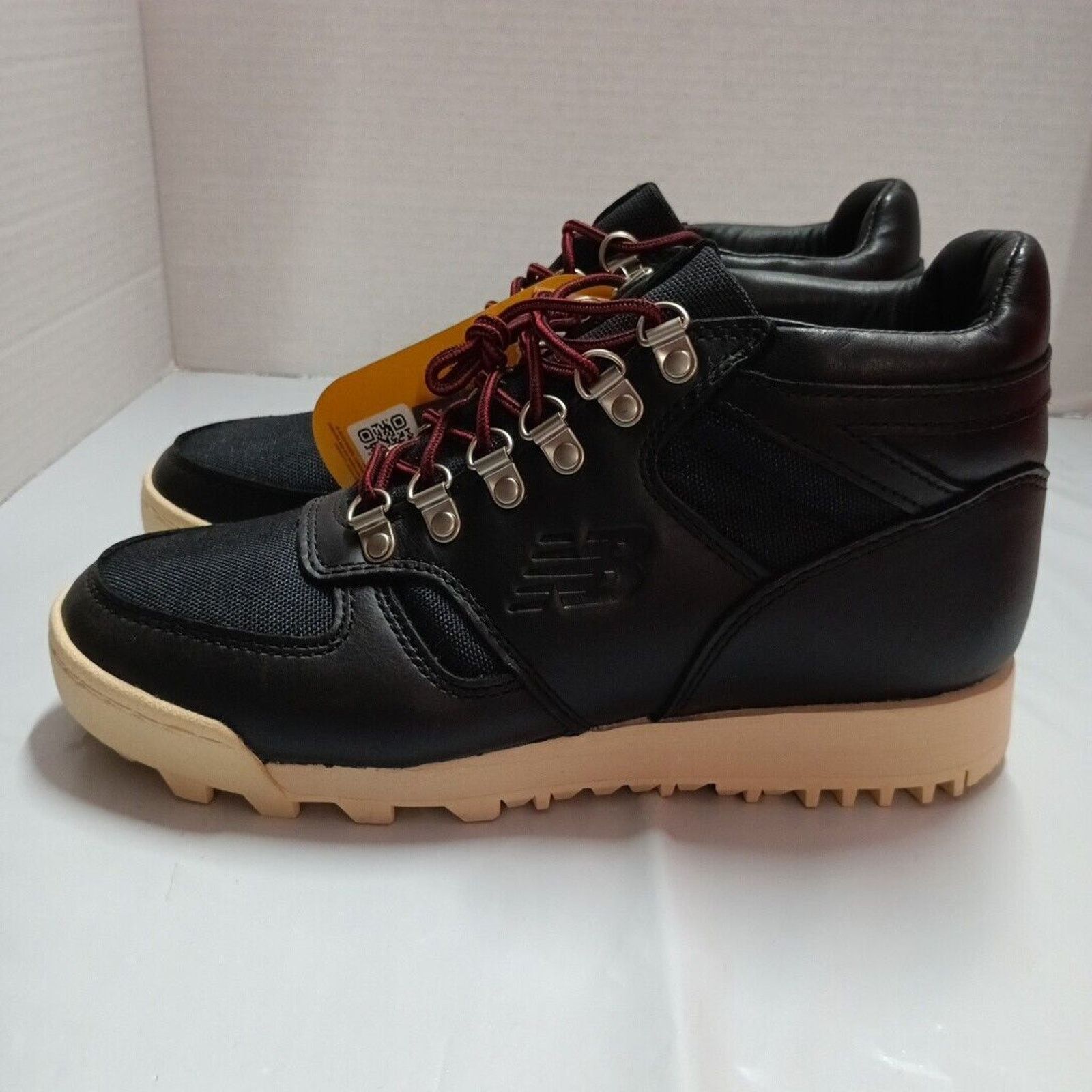 New Balance New Balance Rainier Black Beige Men's Size 7 Hiking Boots Size US 7 / EU 40 - 5 Thumbnail