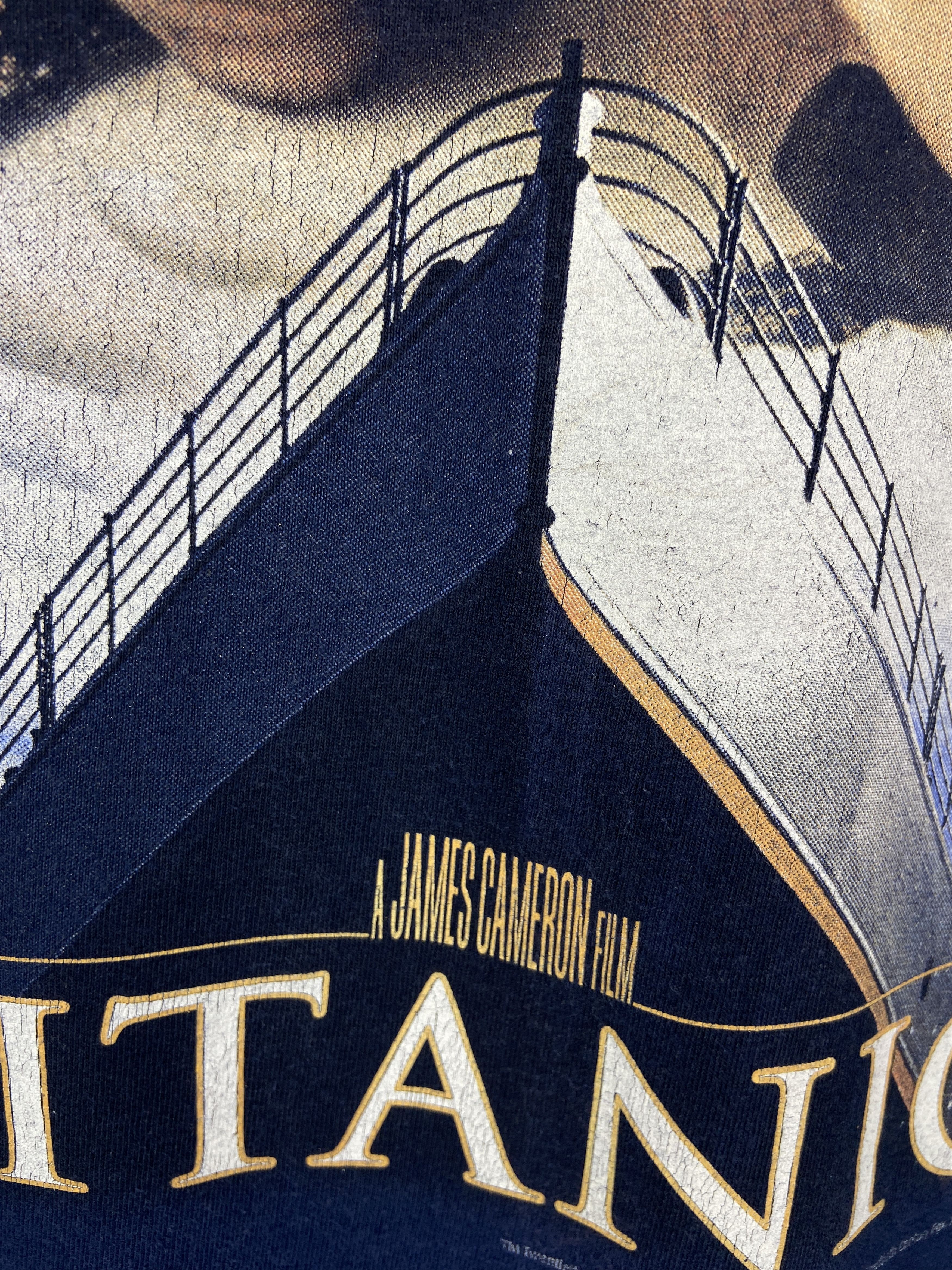 Vintage 90s Vintage Titanic James Cameron Movie Graphic T Shirt Tee Size US S / EU 44-46 / 1 - 10 Thumbnail