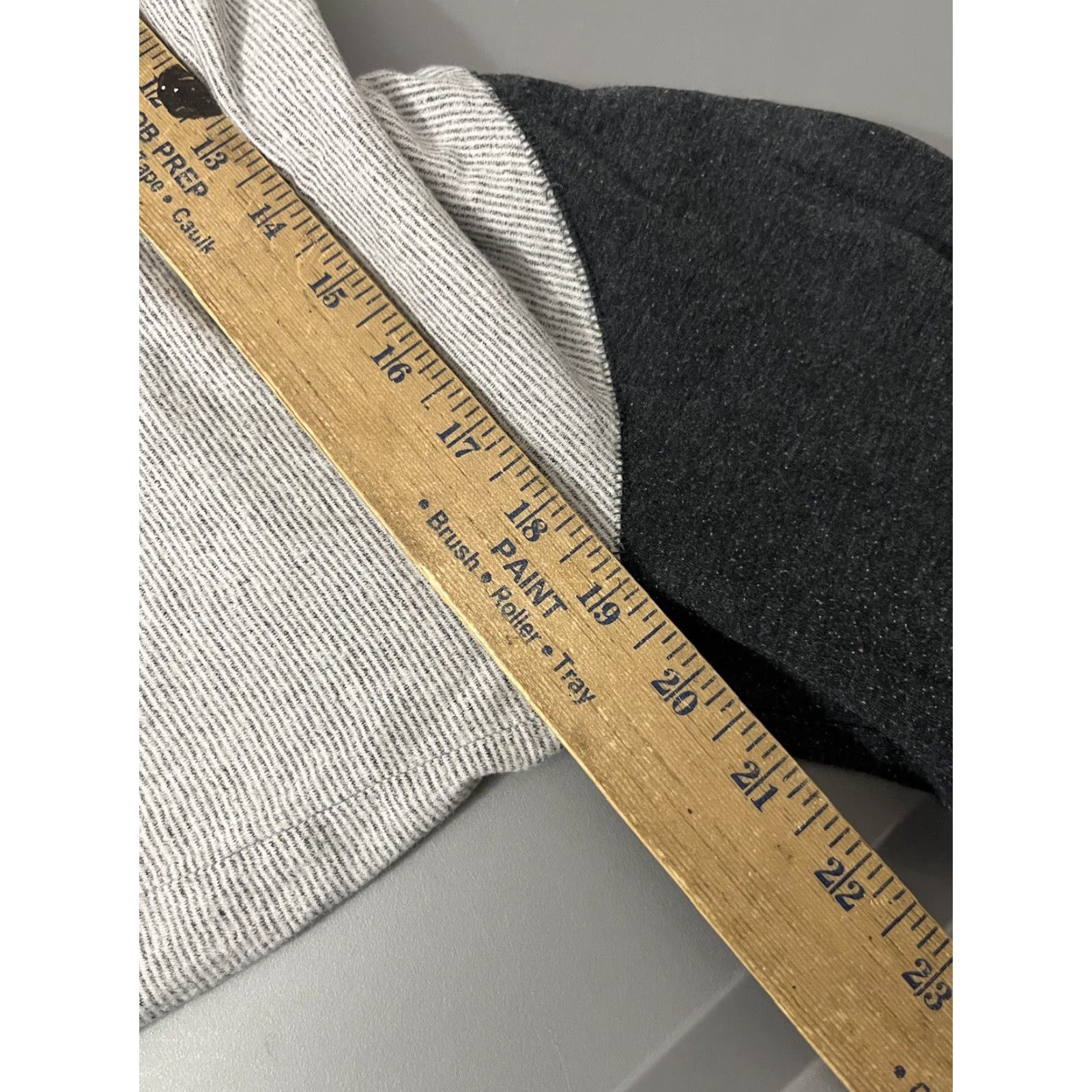 Vintage DESERT DUNES MENS T-SHIRT Hooded Gray Striped Long Sleeve Organic Cotton L Size US L / EU 52-54 / 3 - 6 Thumbnail