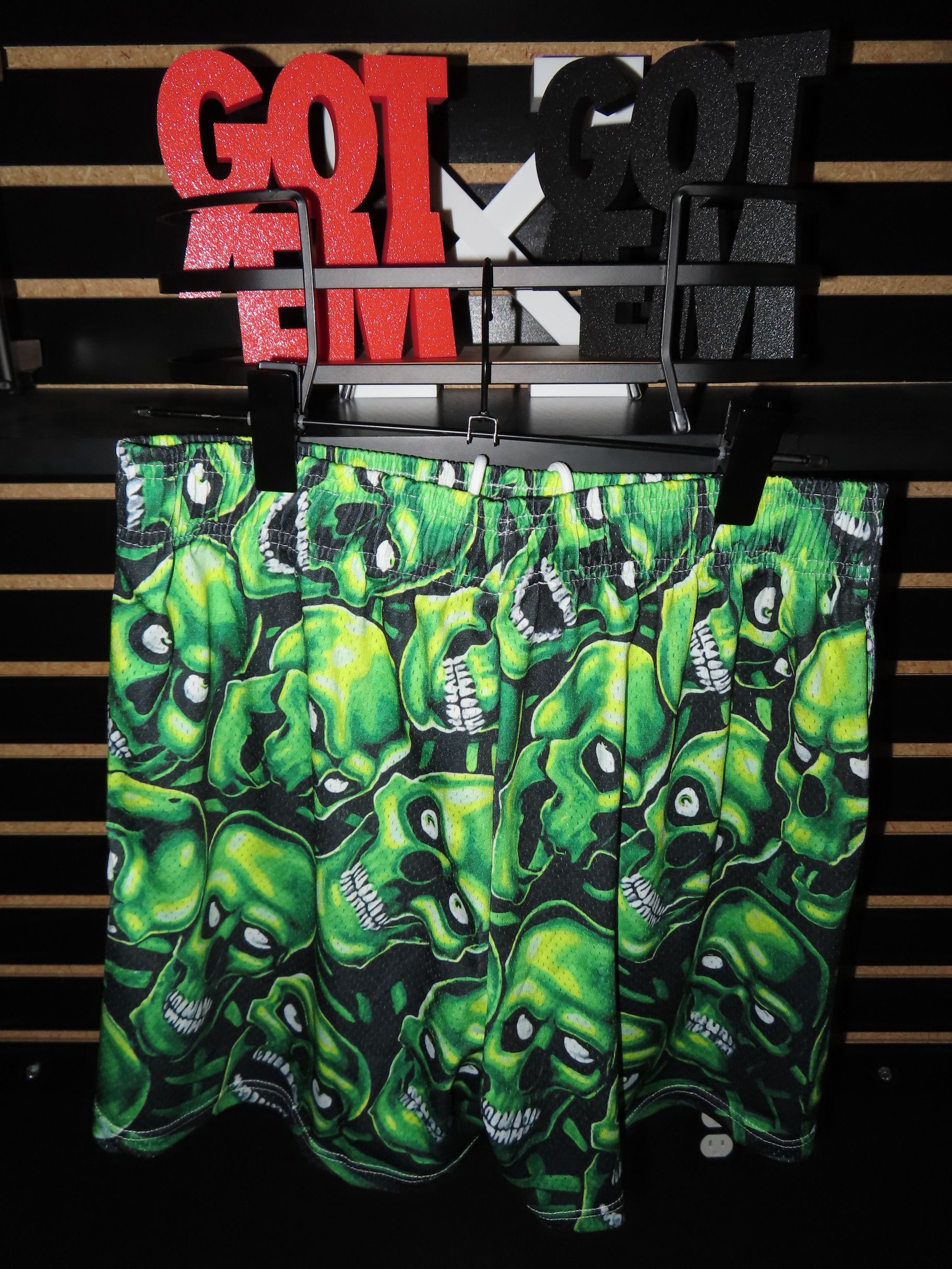 Bravest Studios Skully Shorts Size US 34 / EU 50 - 2 Thumbnail